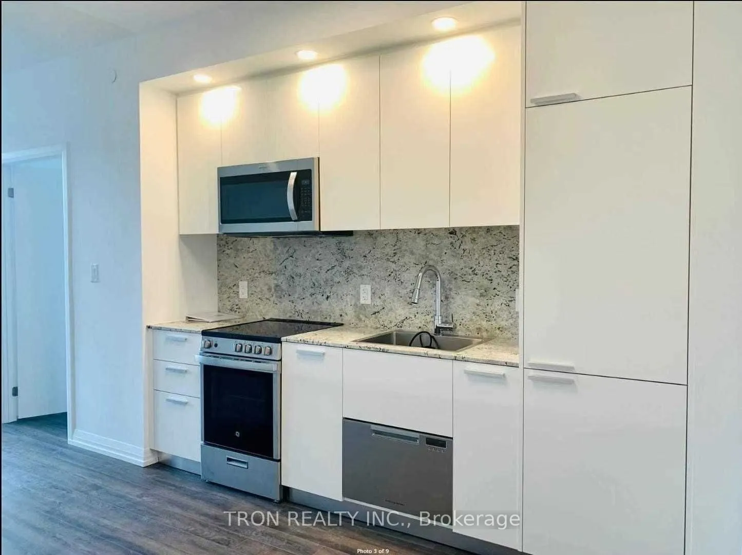 75 Canterbury Place, #806