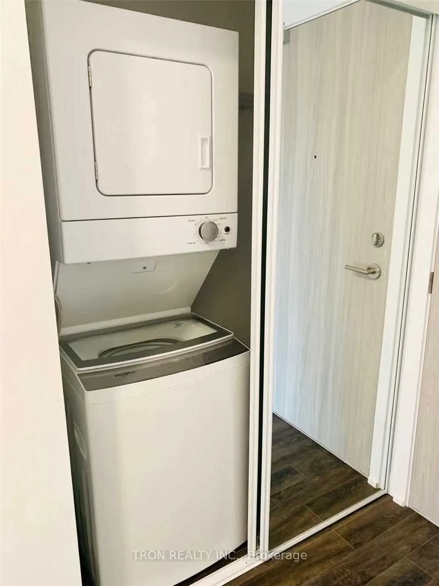 75 Canterbury Place, #806