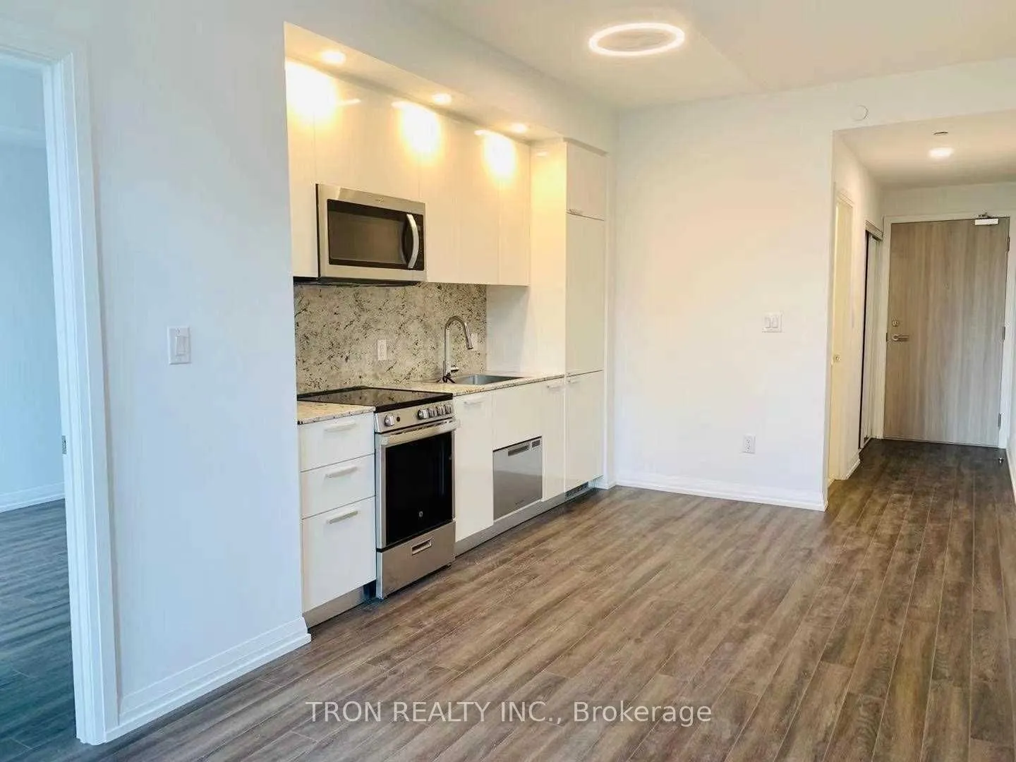 75 Canterbury Place, #806
