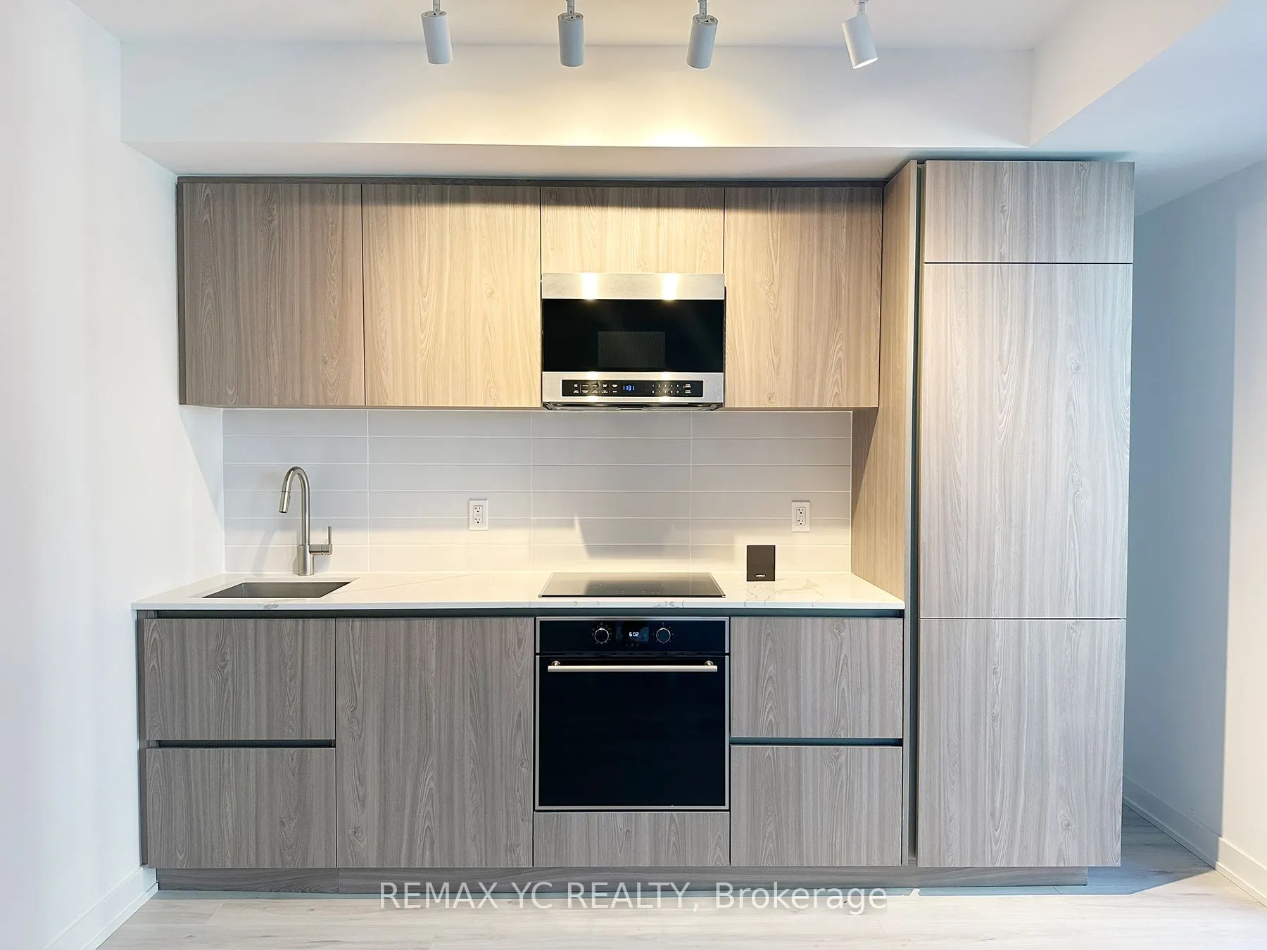 120 Broadway Avenue, #302
