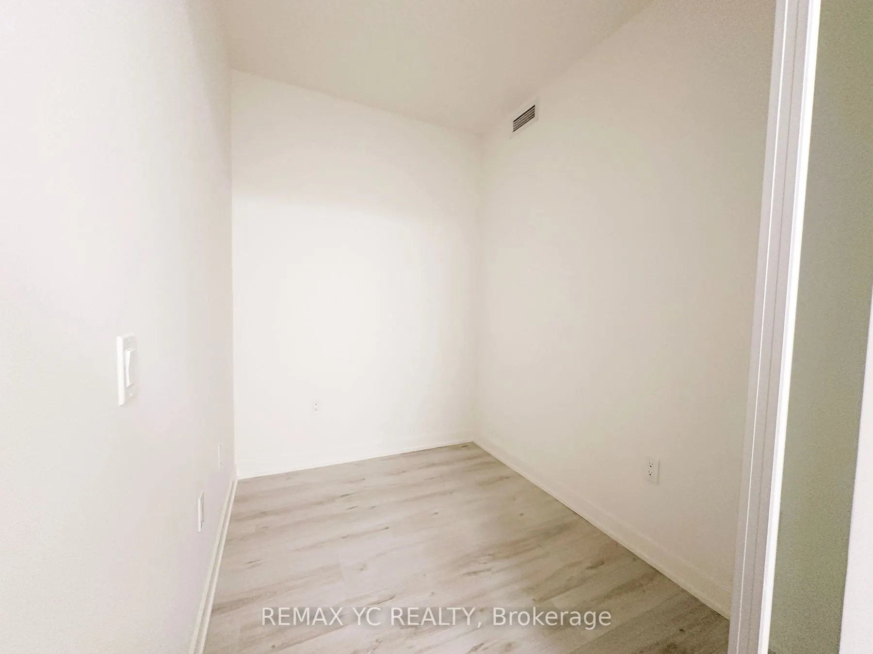 120 Broadway Avenue, #302