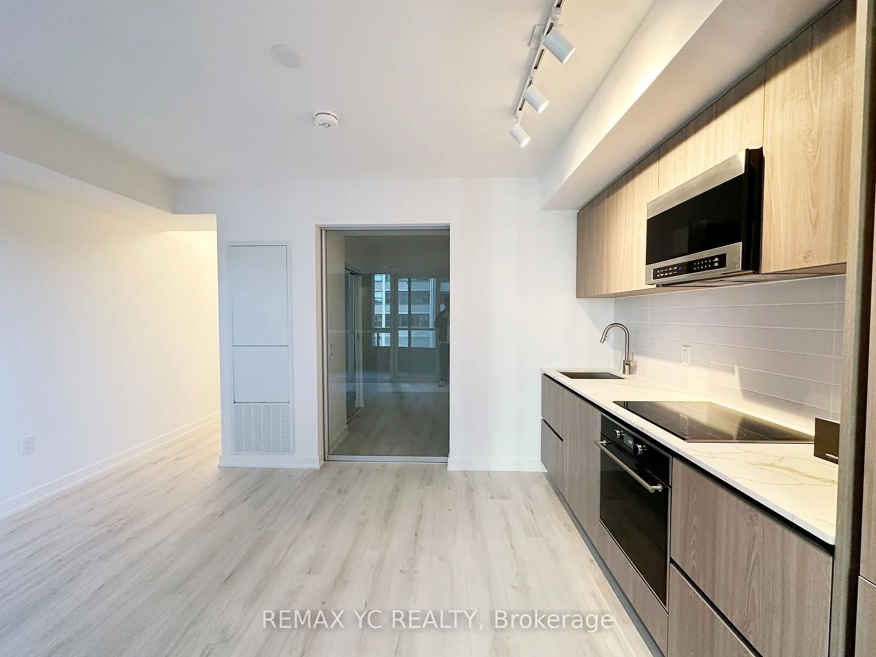 120 Broadway Avenue, #302