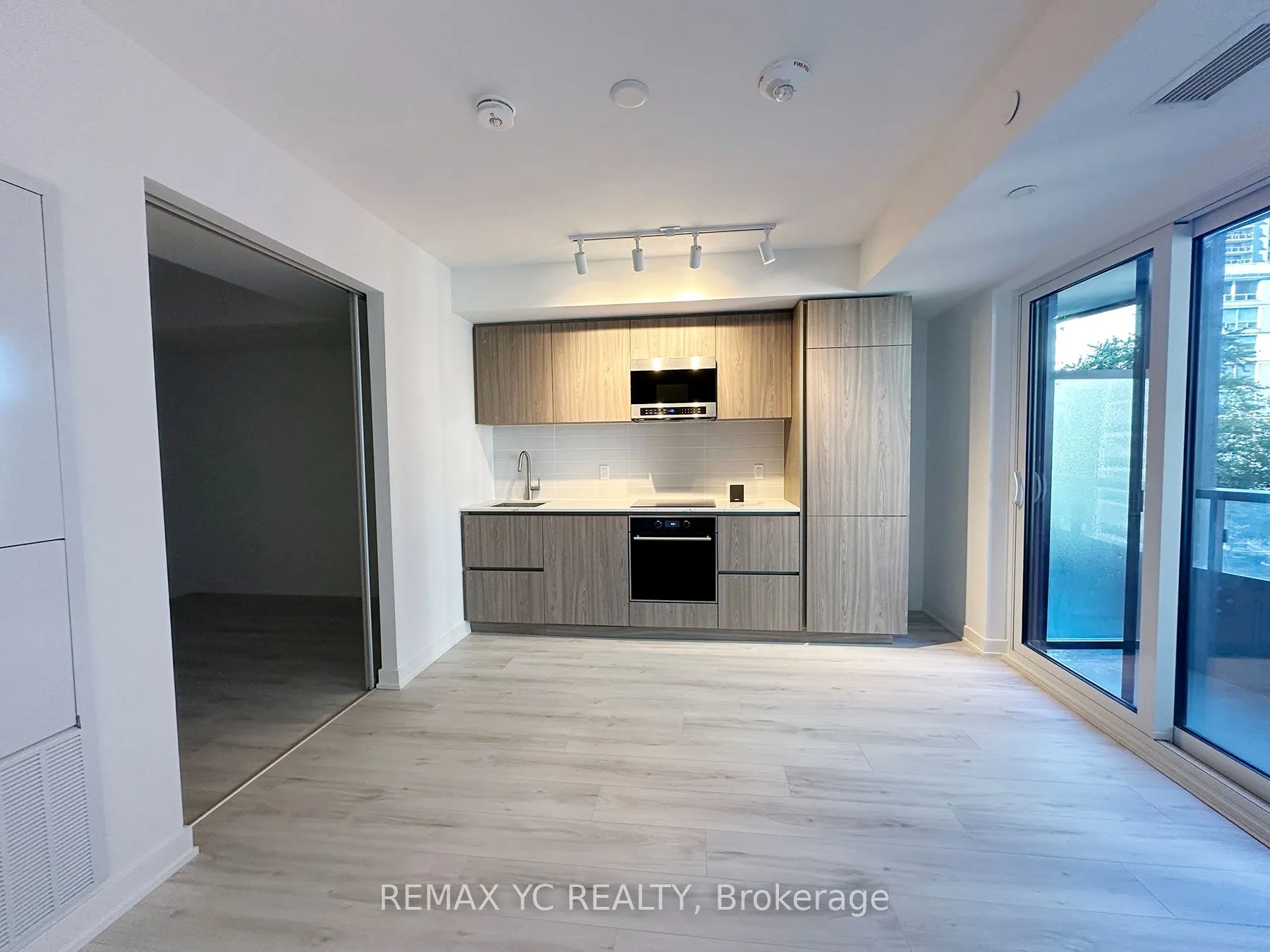 120 Broadway Avenue, #302