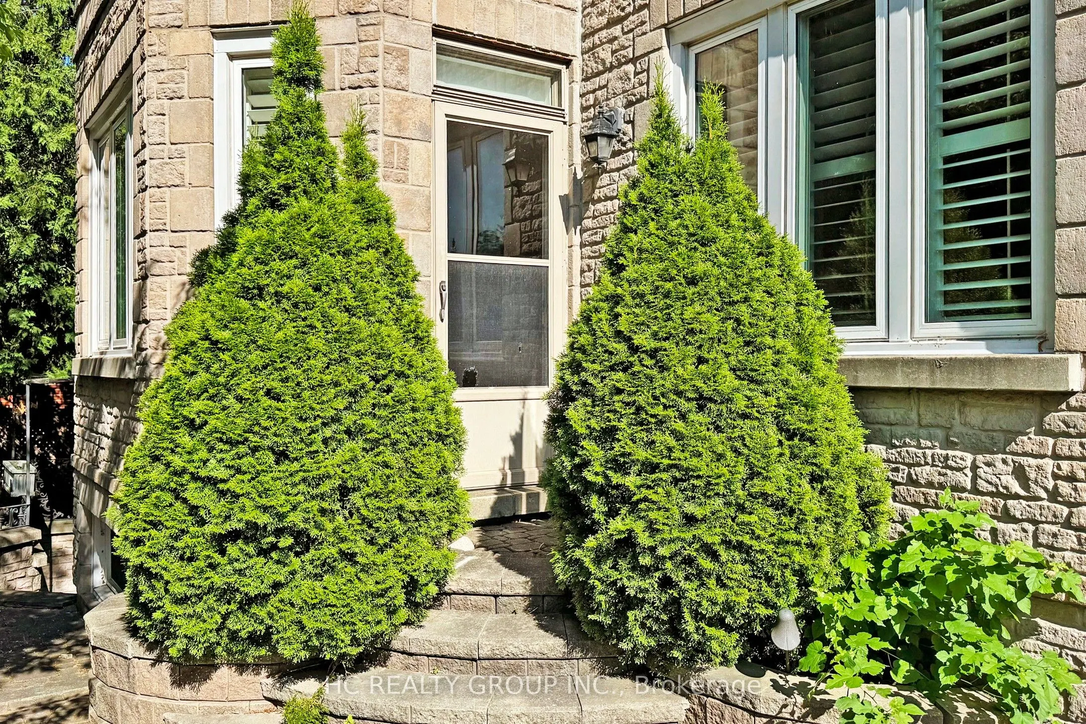 348 Greenfield Avenue