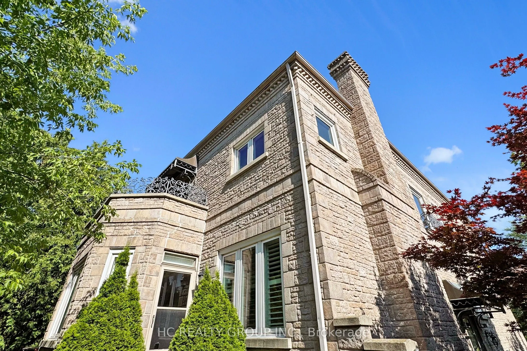 348 Greenfield Avenue