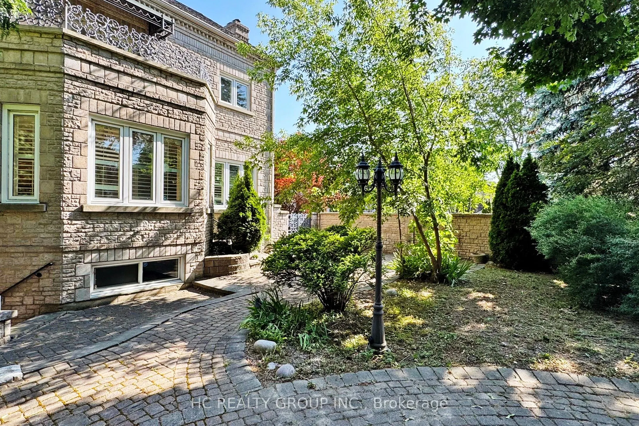 348 Greenfield Avenue