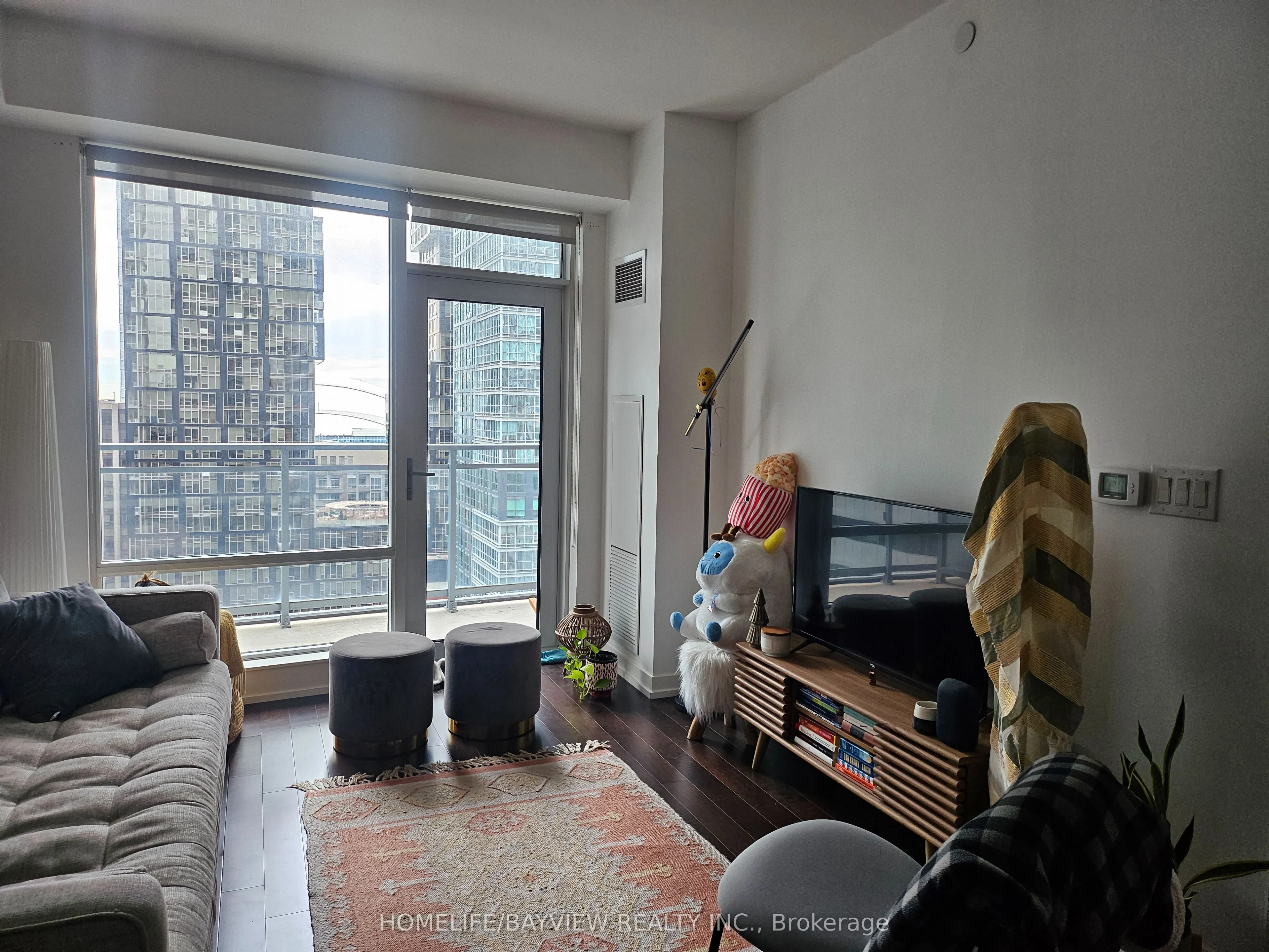 21 Widmer Street, #1810