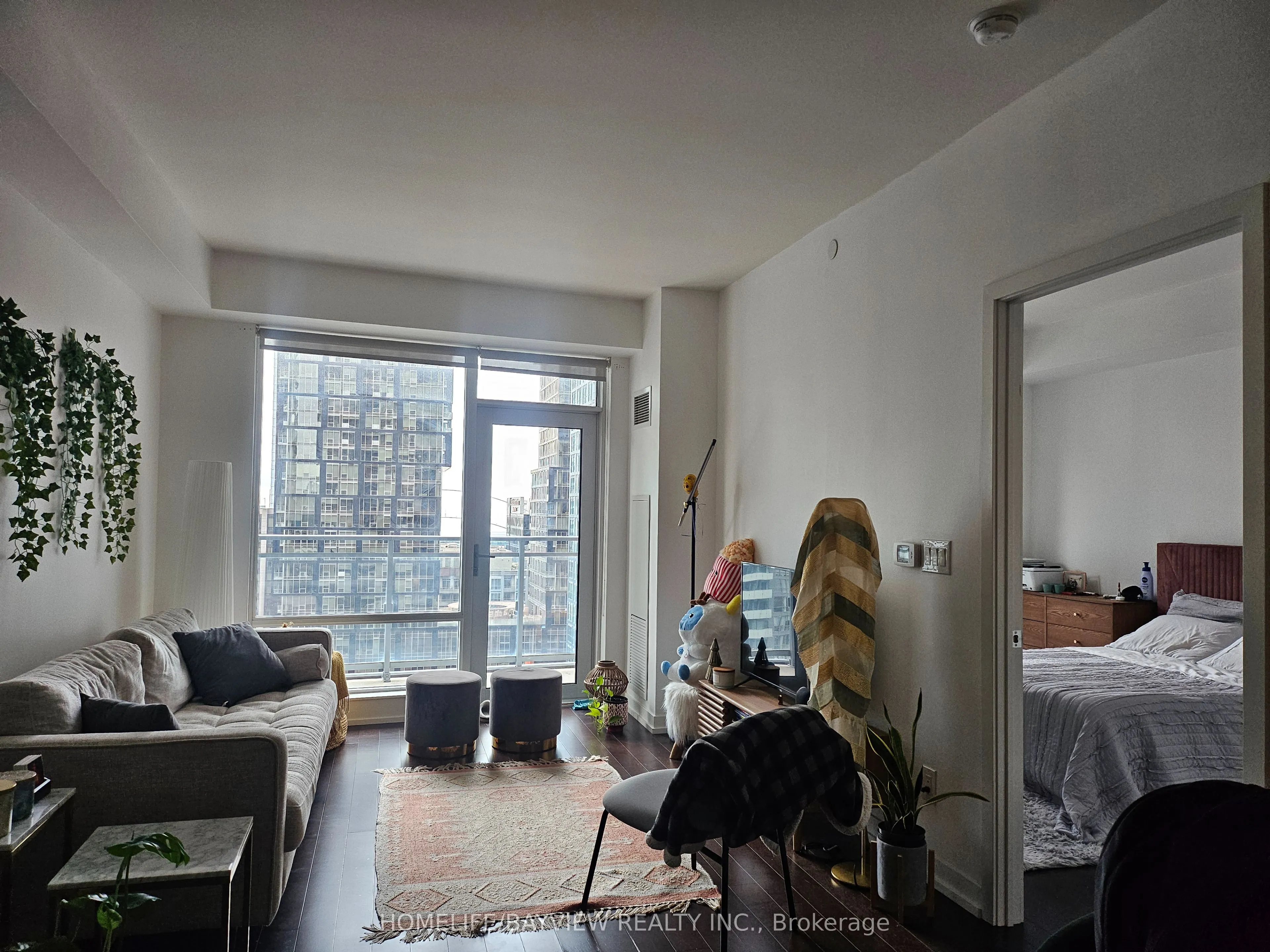 21 Widmer Street, #1810