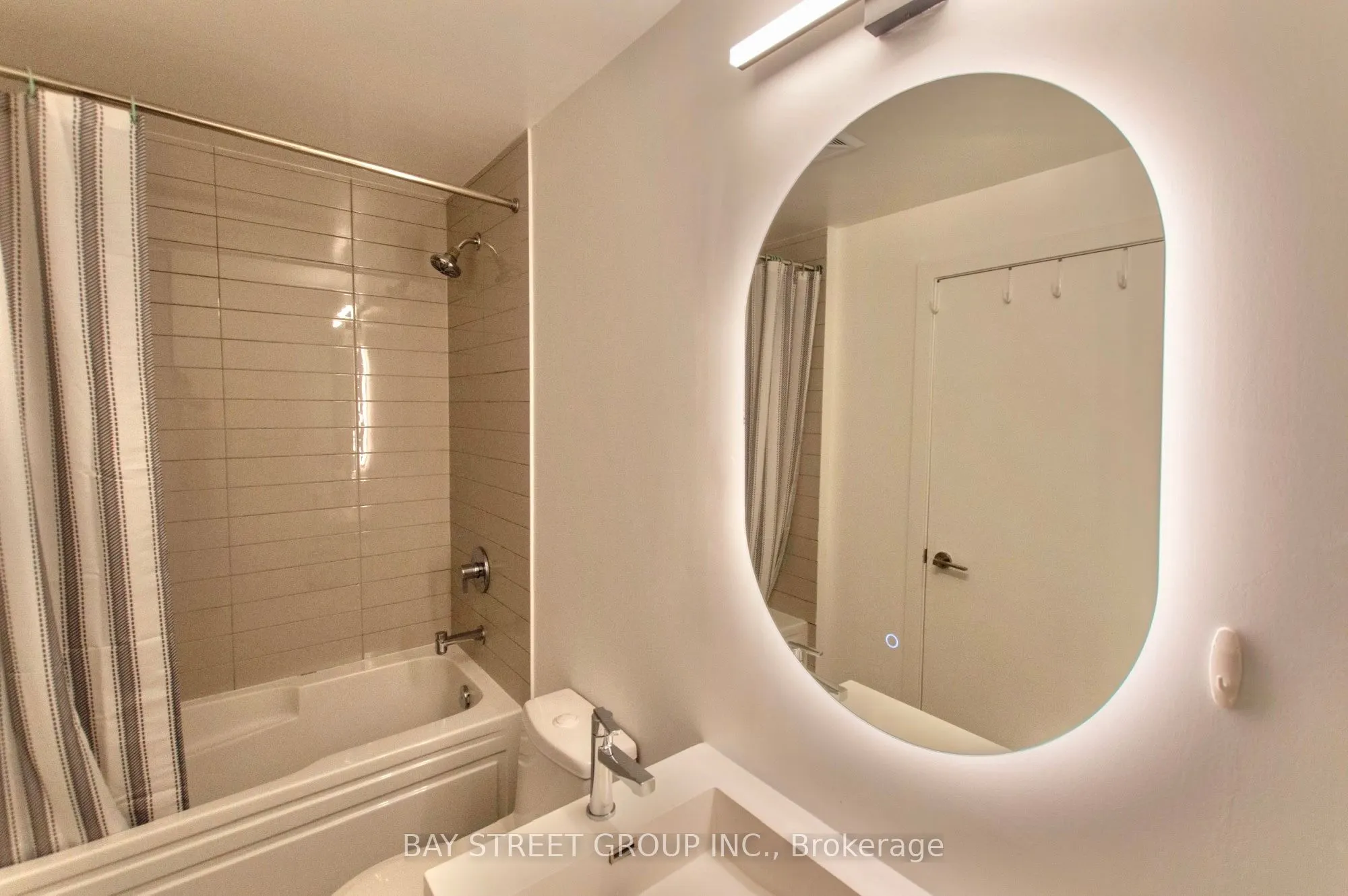 199 Richmond Street W, #203