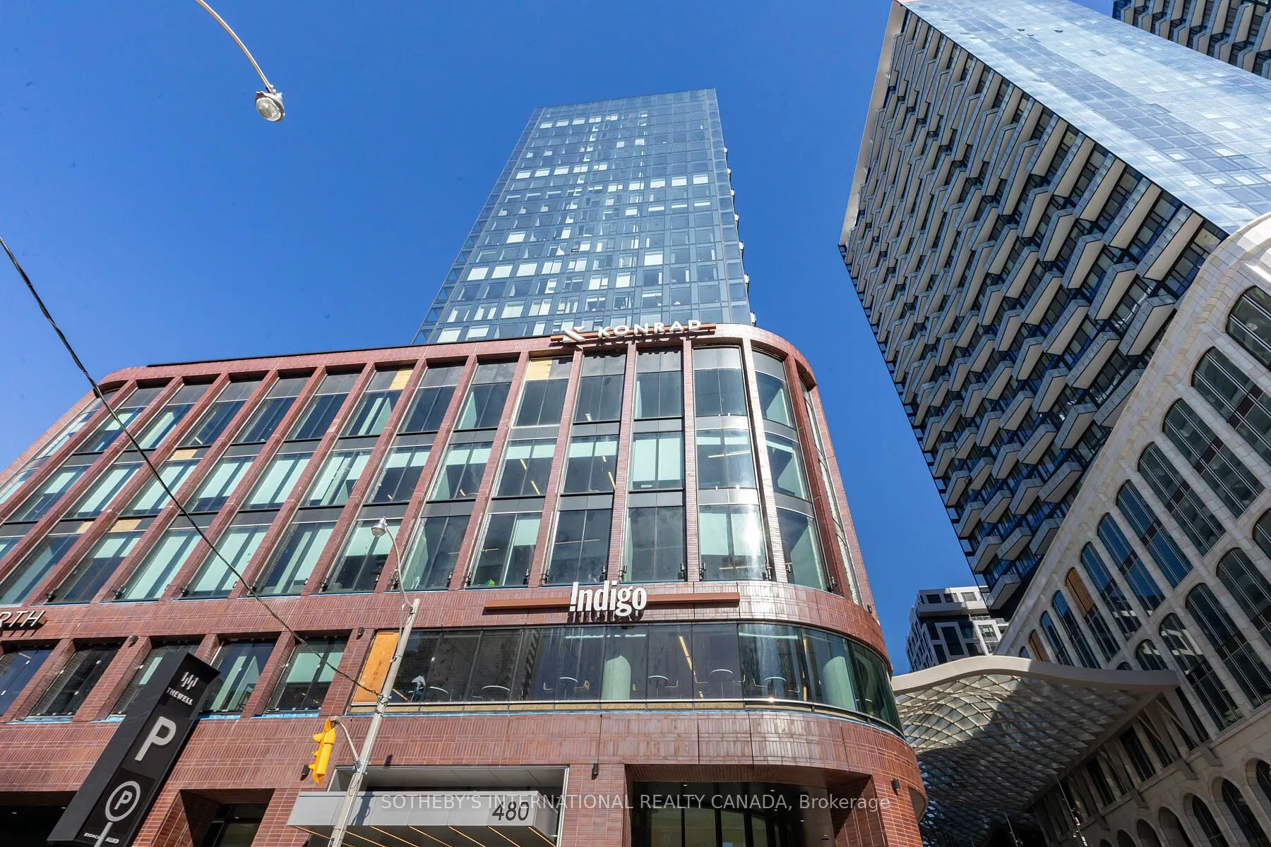 480 Front Street W, #1004