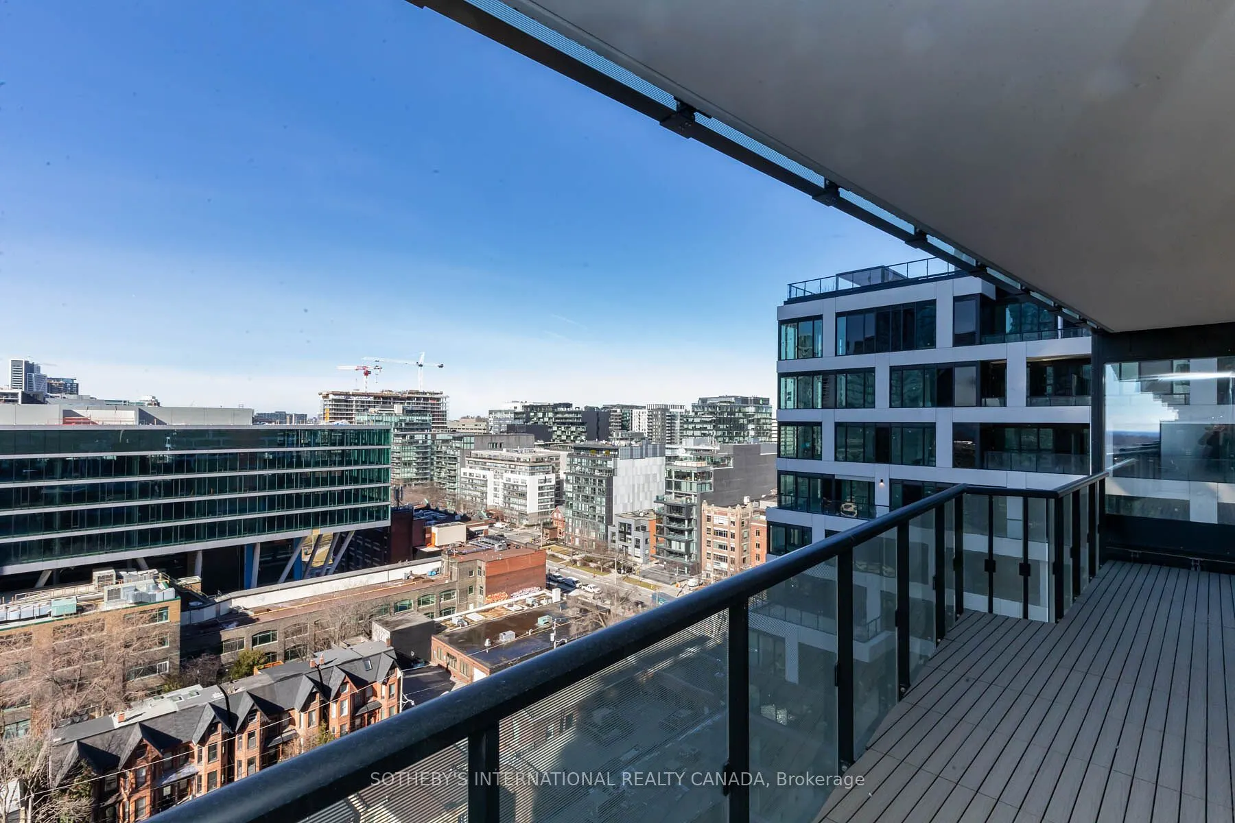 480 Front Street W, #1004