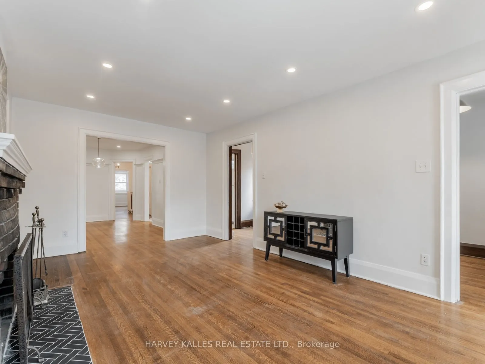 39 Standish Avenue