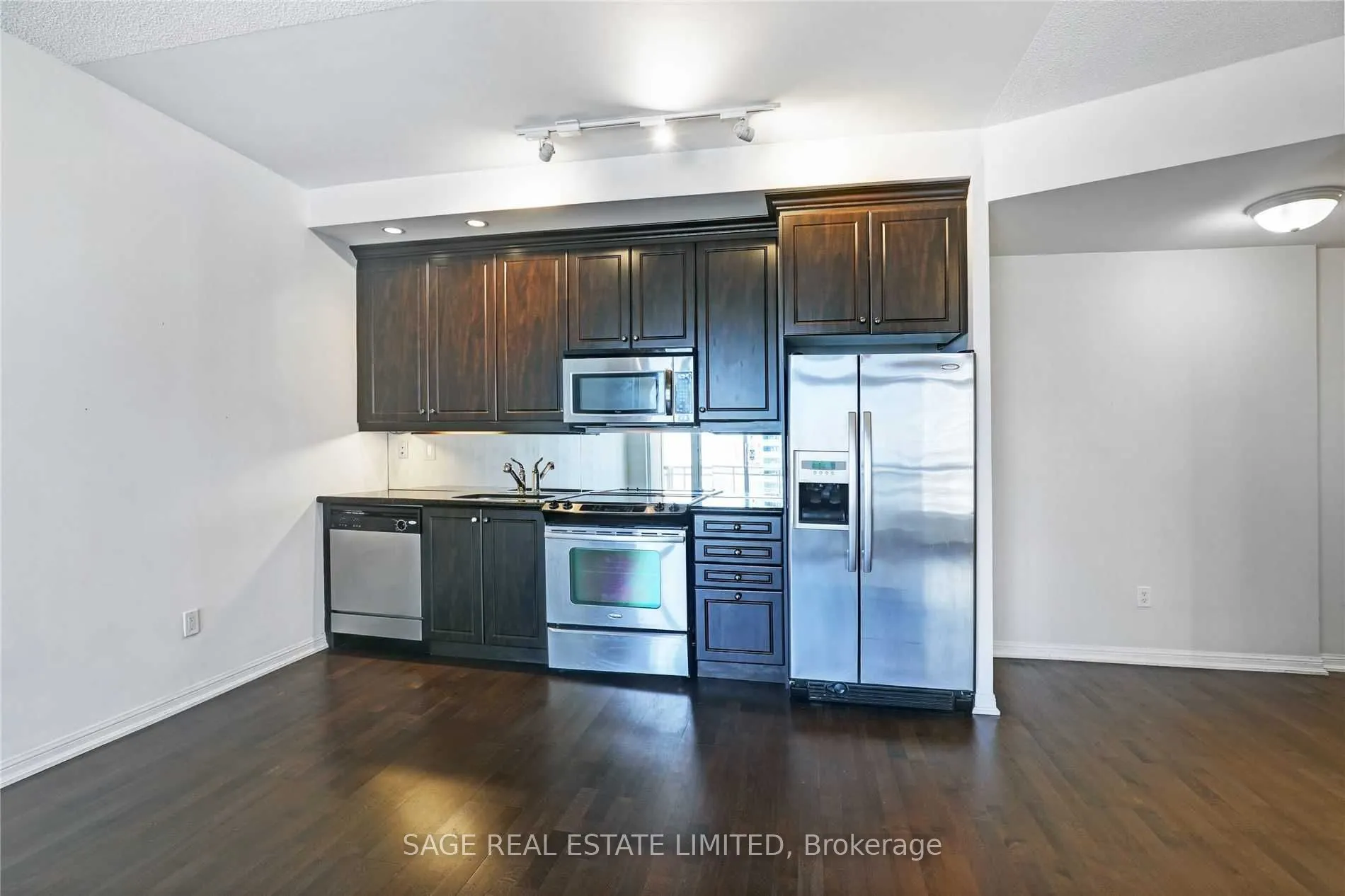 21 Grand Magazine Street, #1609