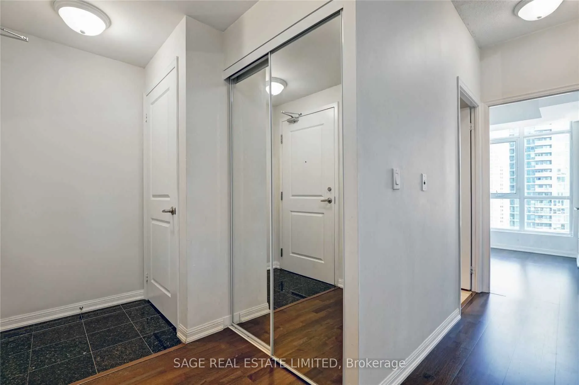 21 Grand Magazine Street, #1609