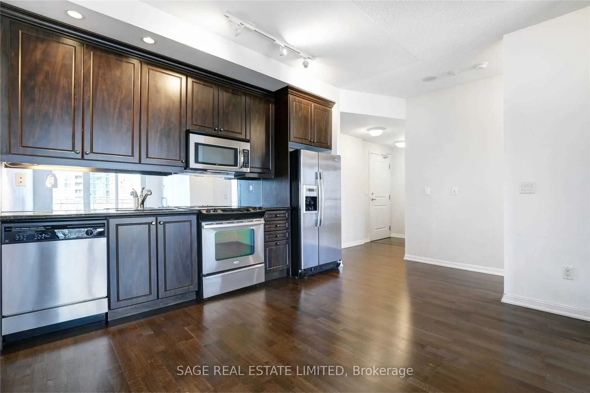 21 Grand Magazine Street, #1609