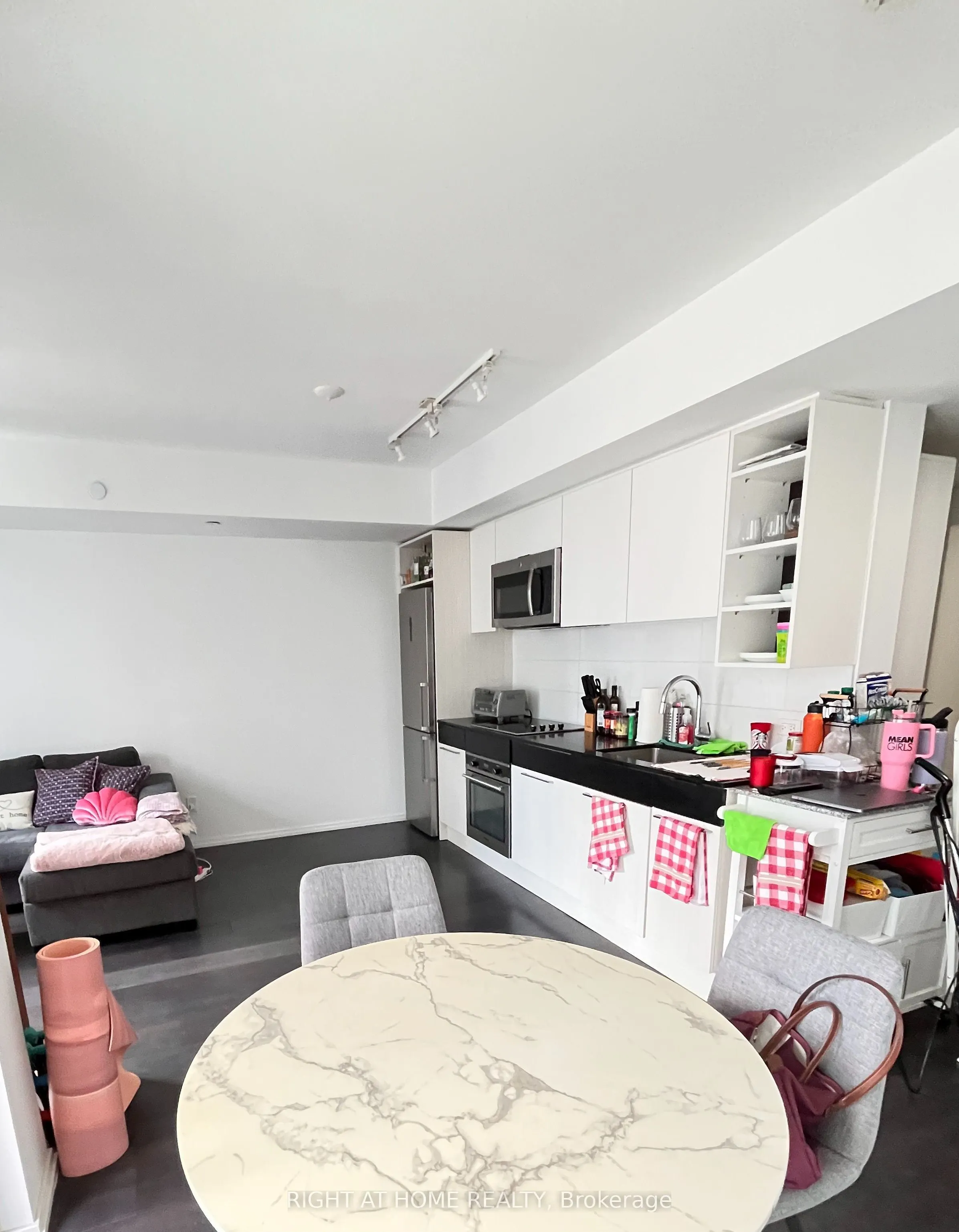 68 Shuter Street, #2303