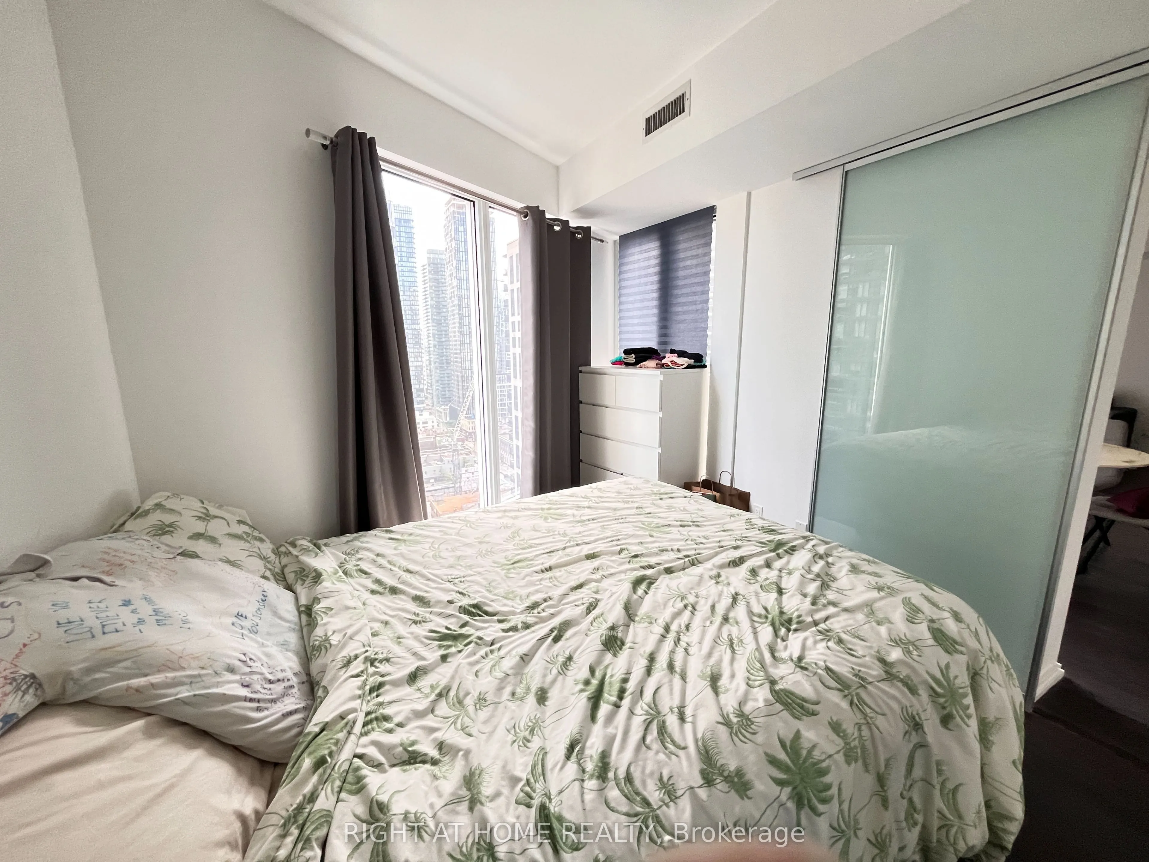68 Shuter Street, #2303