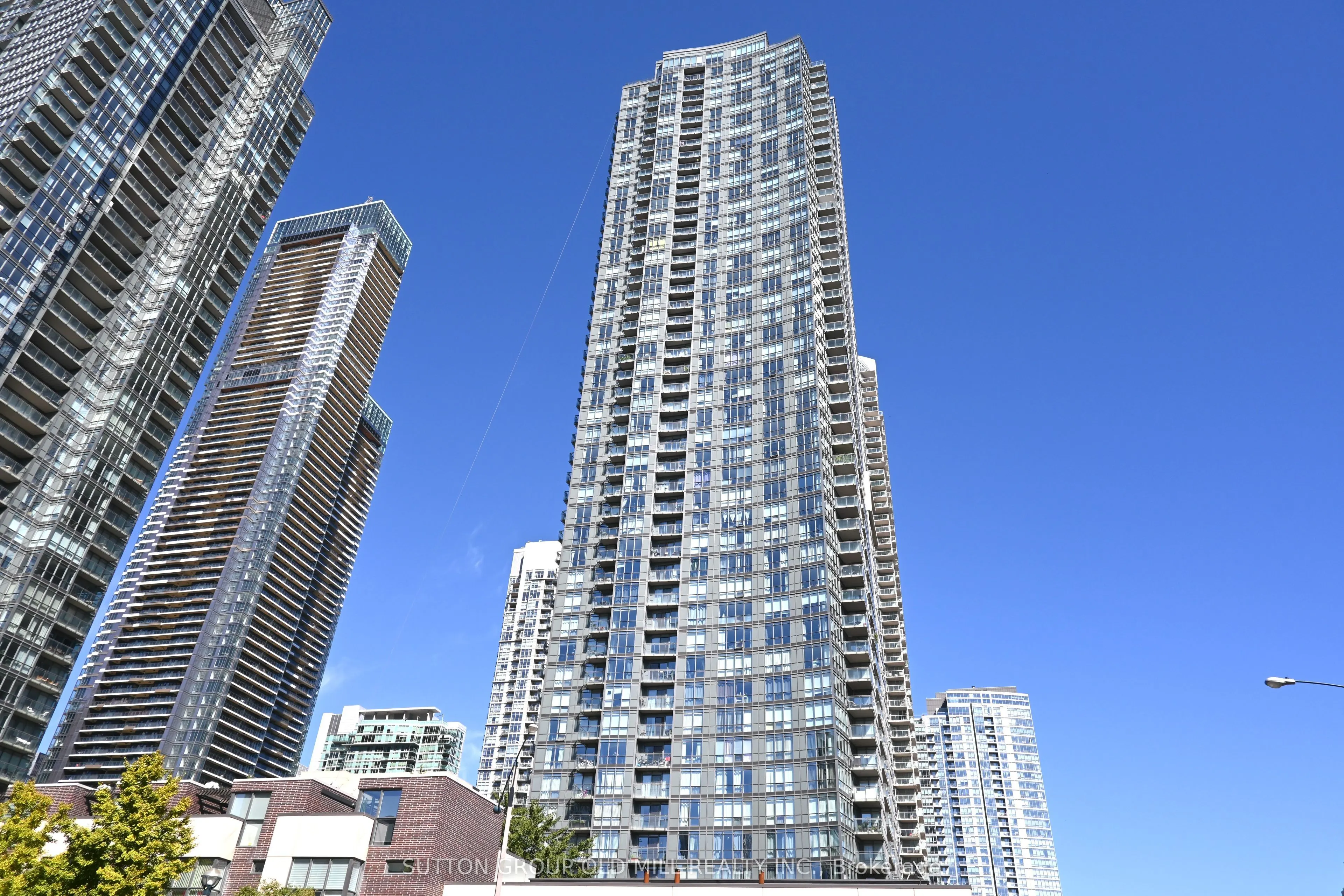 11 Brunel Court, #3610