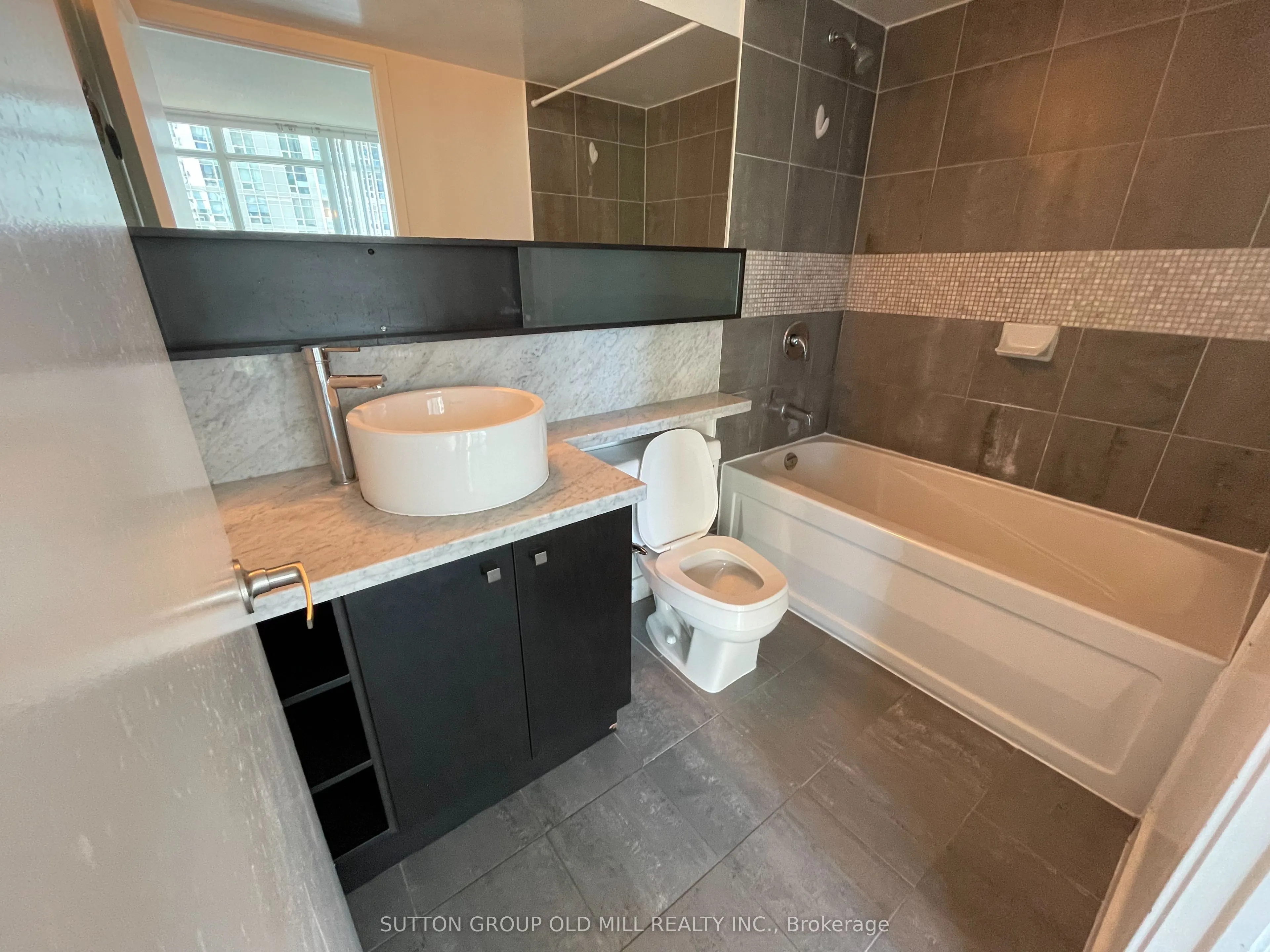 11 Brunel Court, #3610