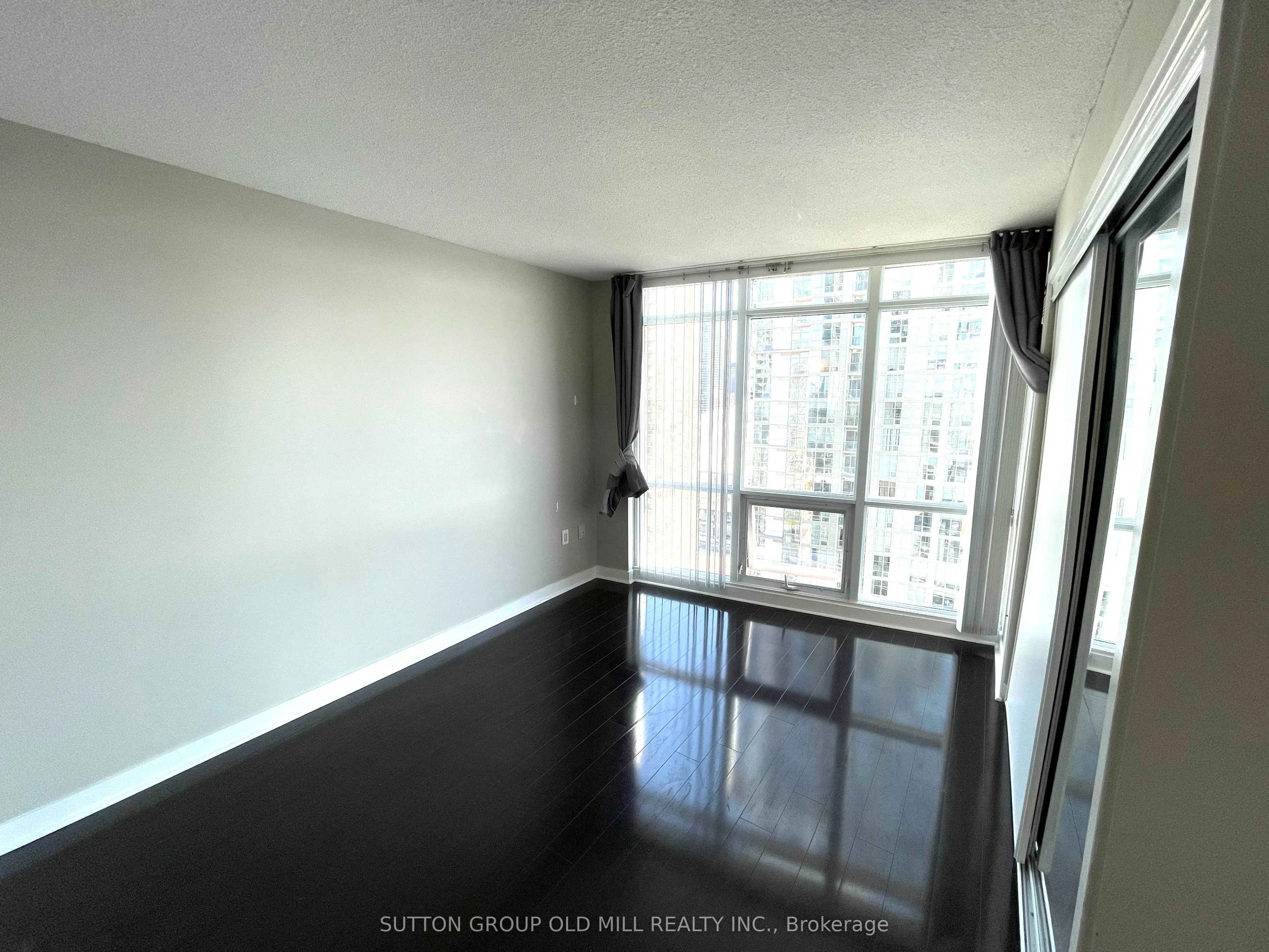 11 Brunel Court, #3610
