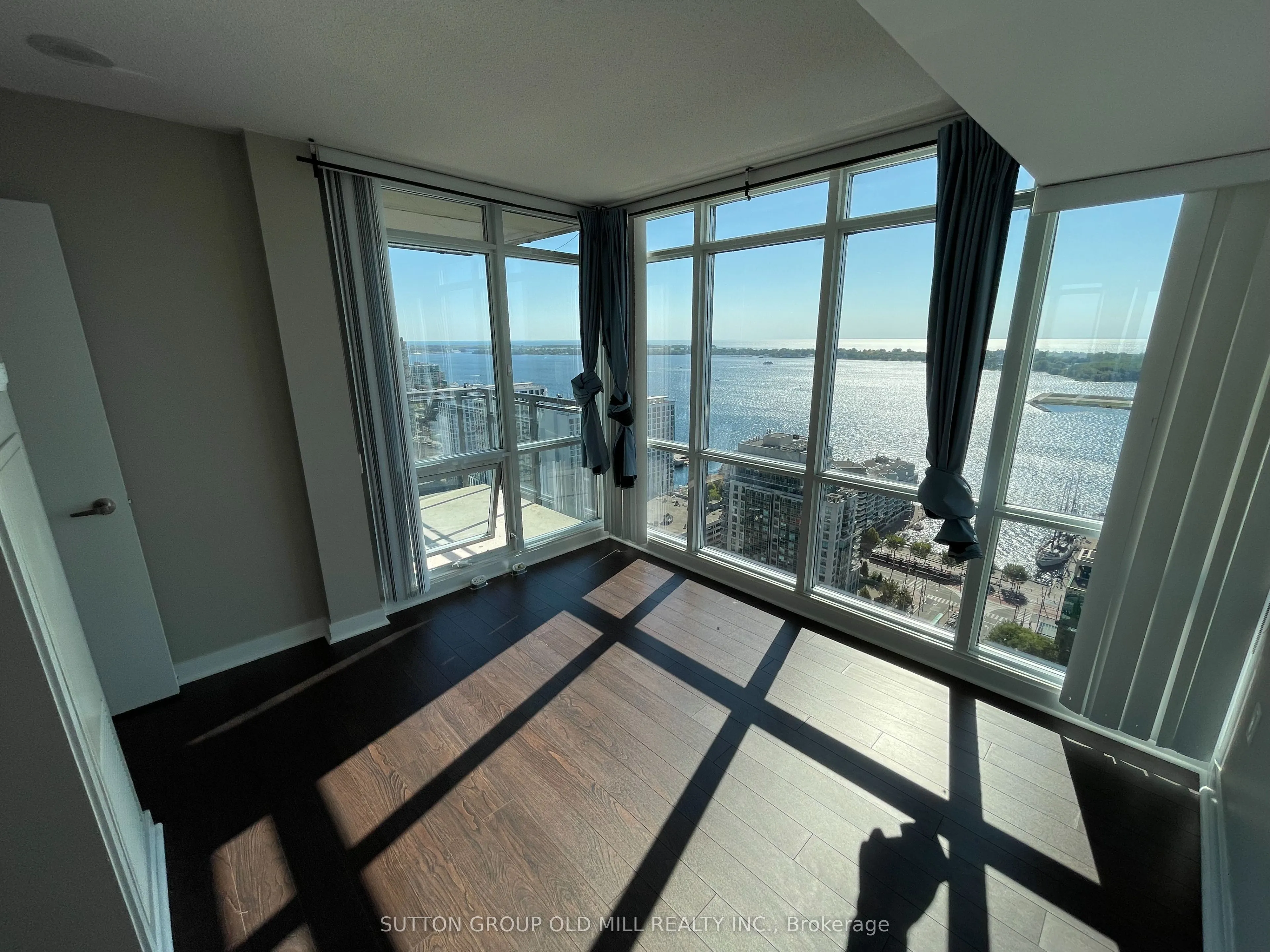 11 Brunel Court, #3610