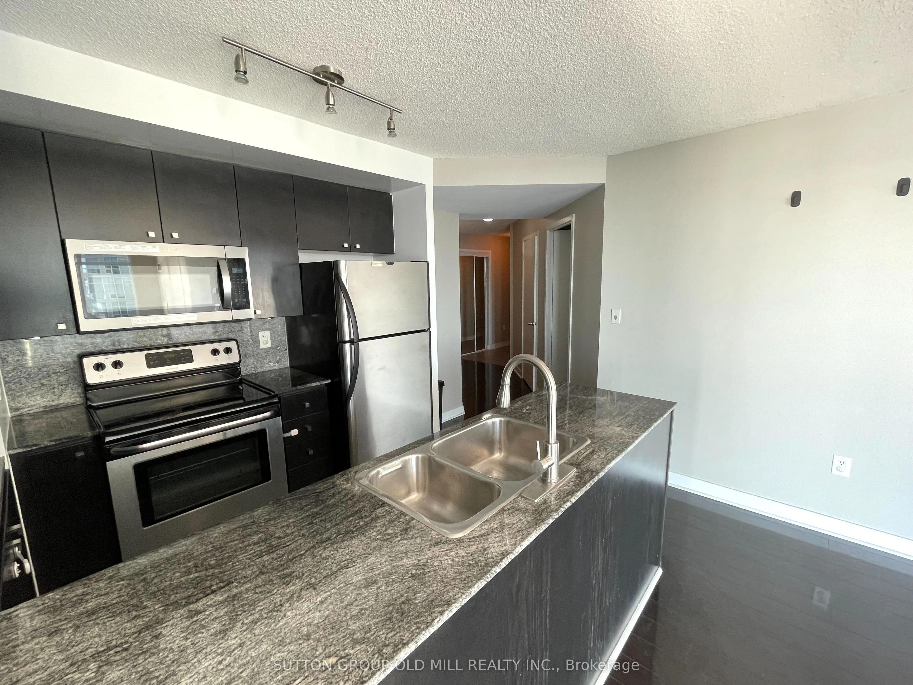11 Brunel Court, #3610