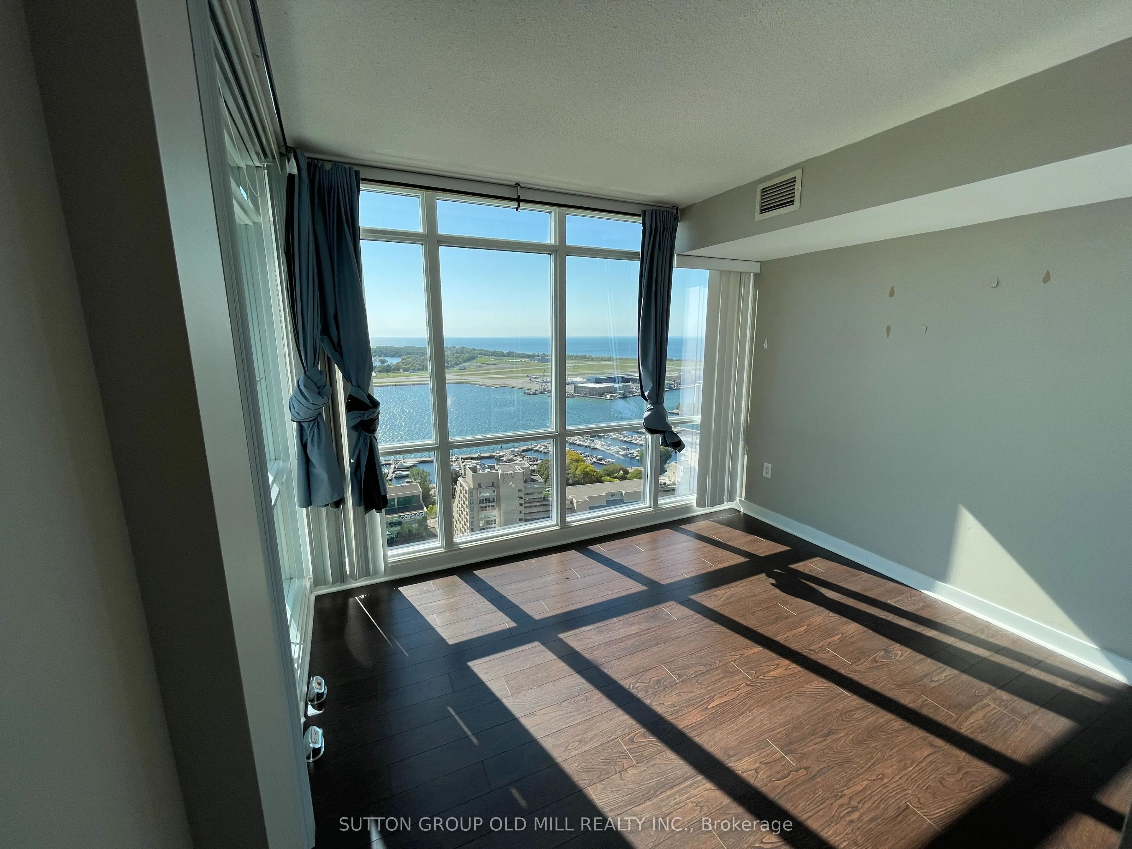 11 Brunel Court, #3610
