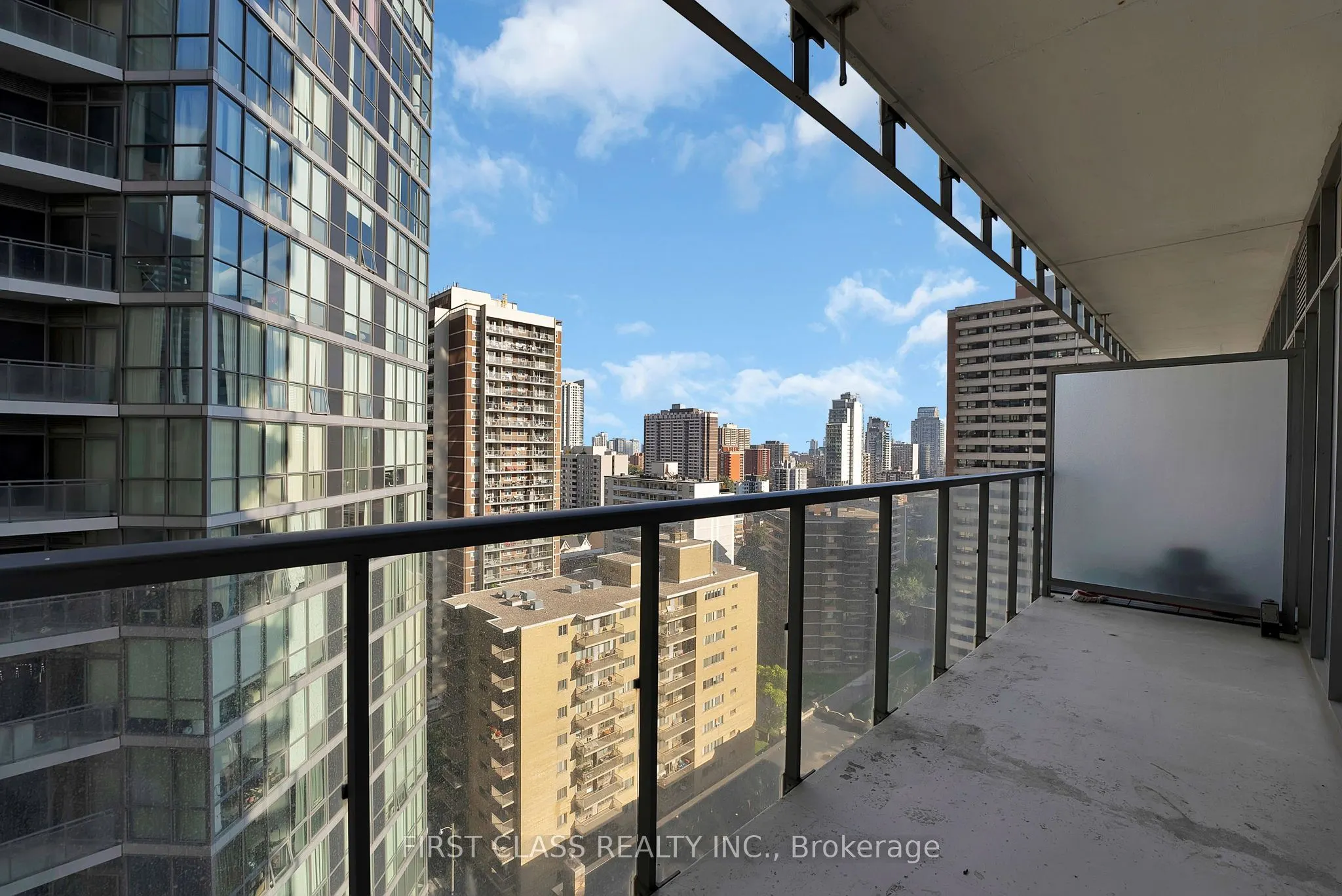 33 Charles Street E, #1502