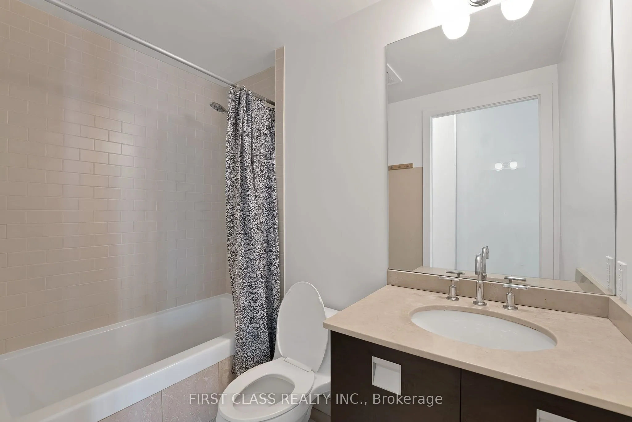 33 Charles Street E, #1502
