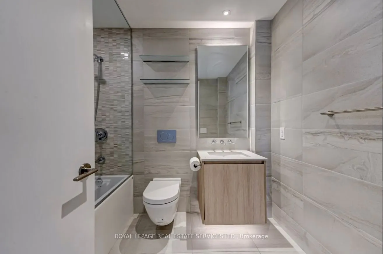 81 Wellesley Street E, #203