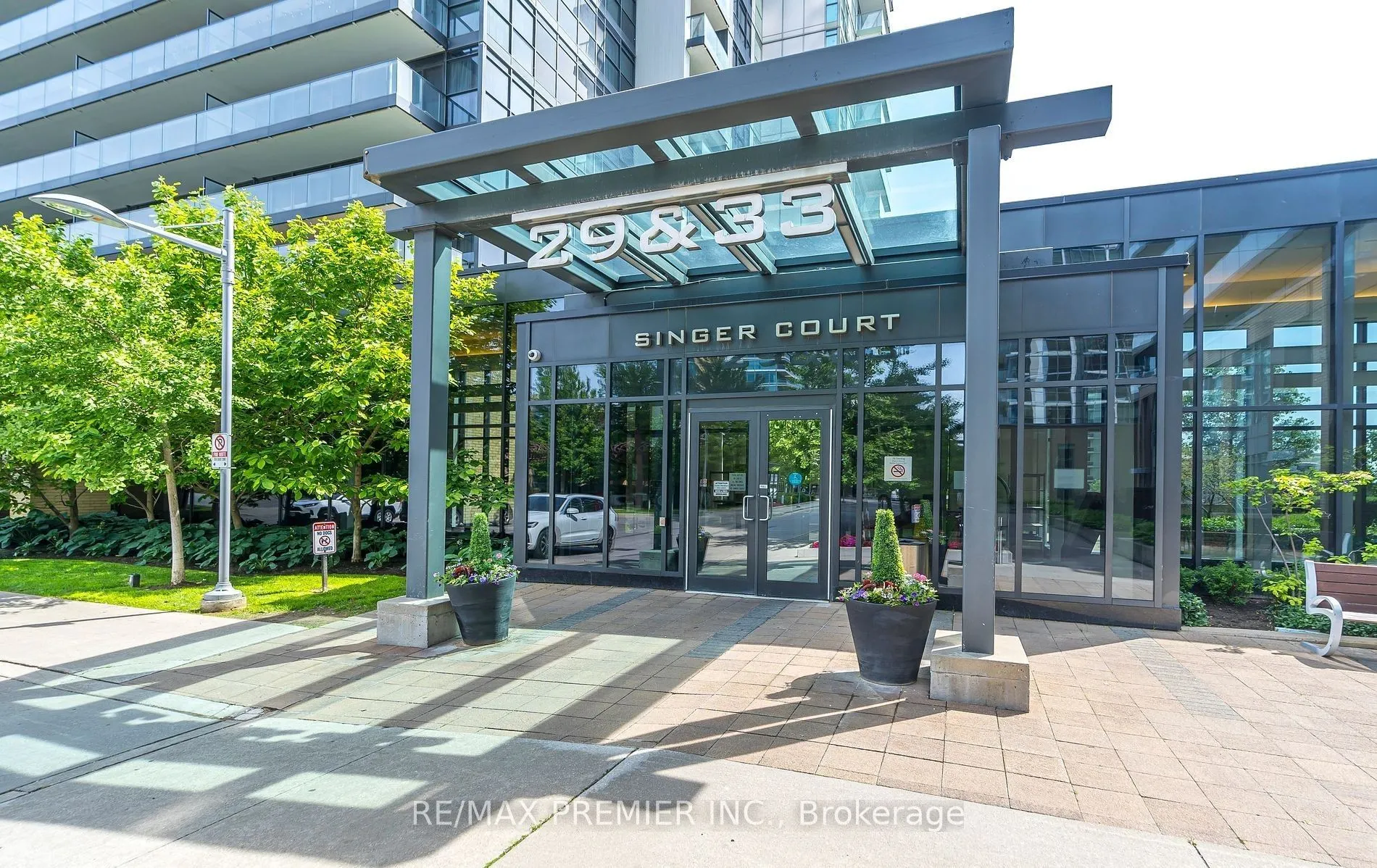 33 Singer Court, #2202