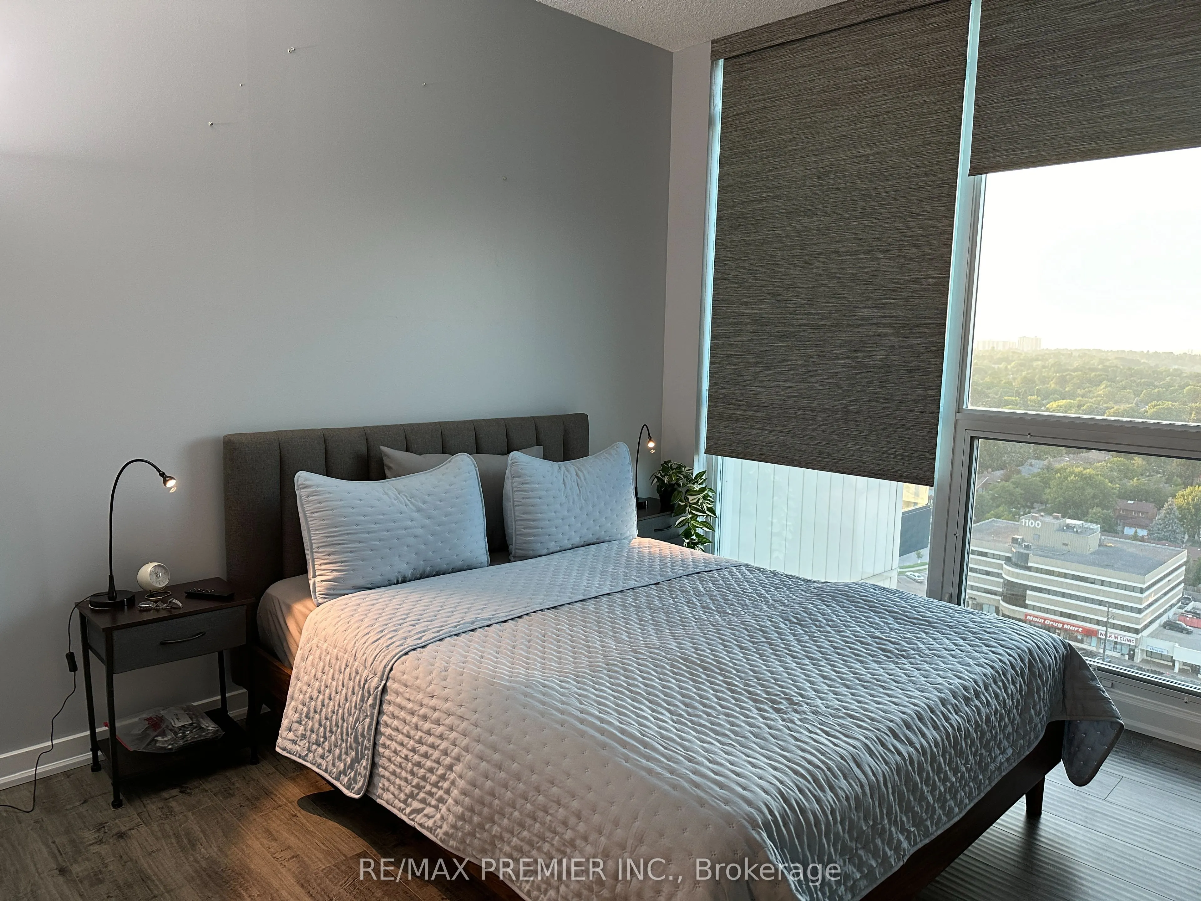 33 Singer Court, #2202