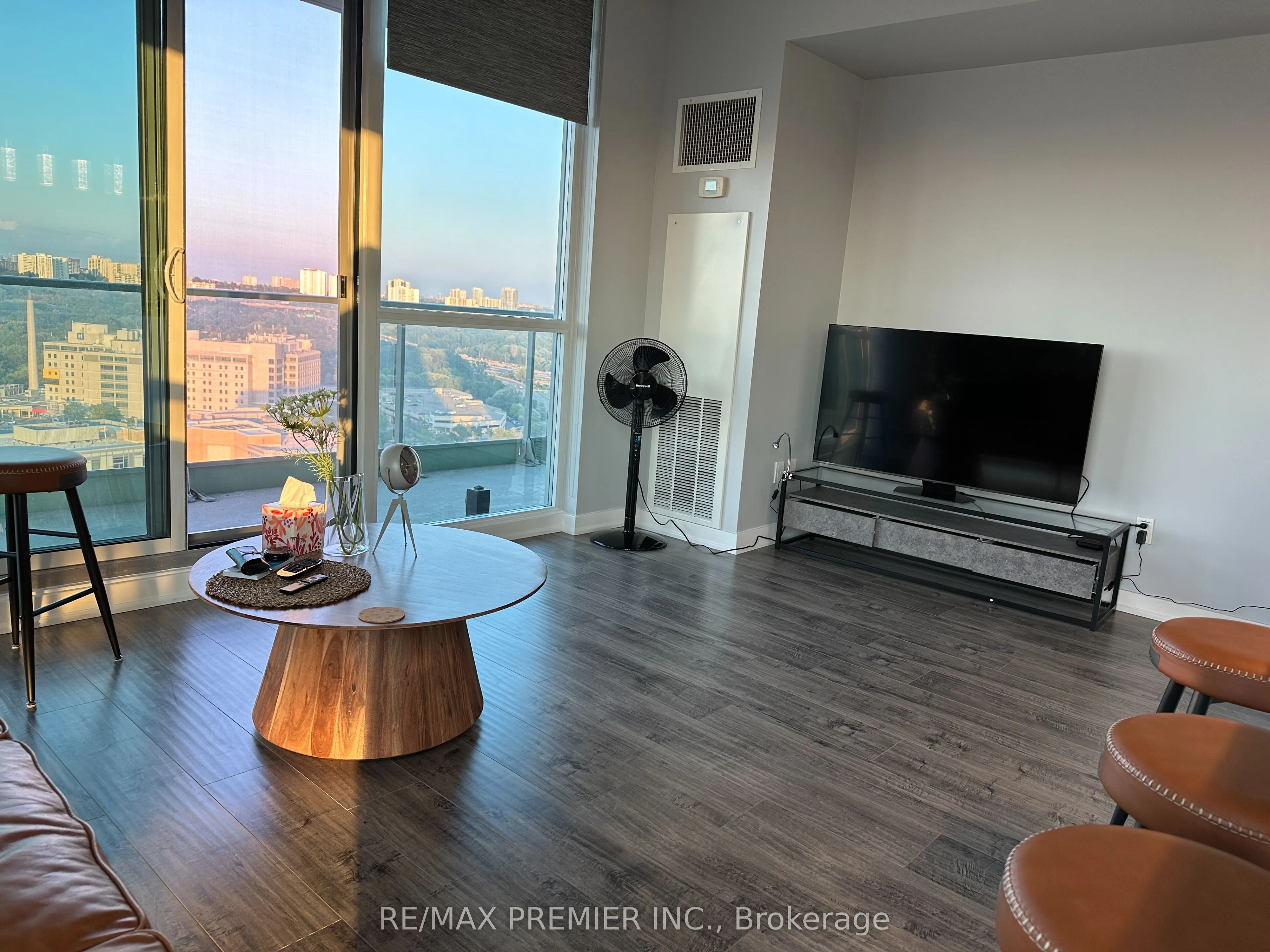 33 Singer Court, #2202