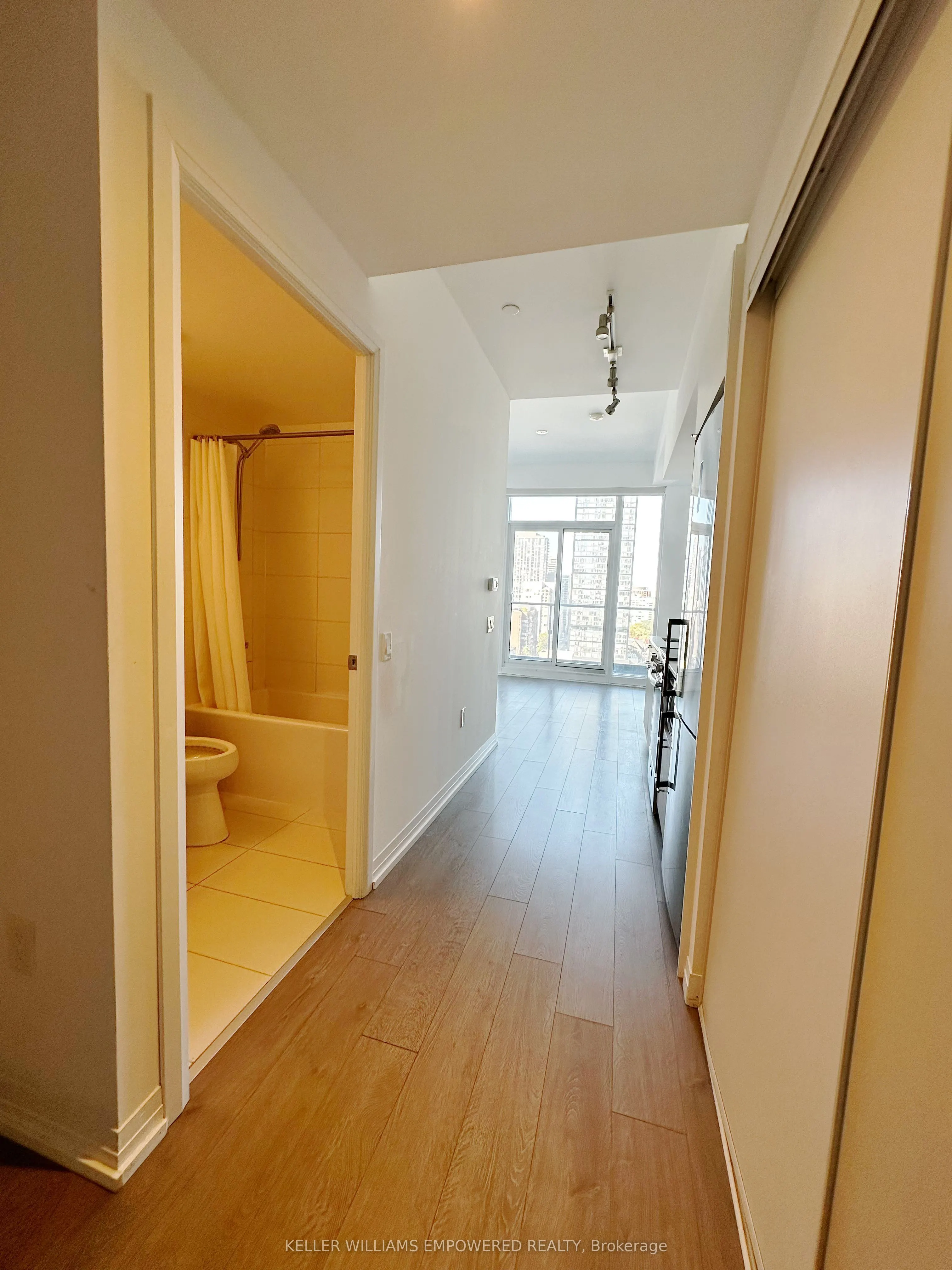 251 Jarvis Street, #1902