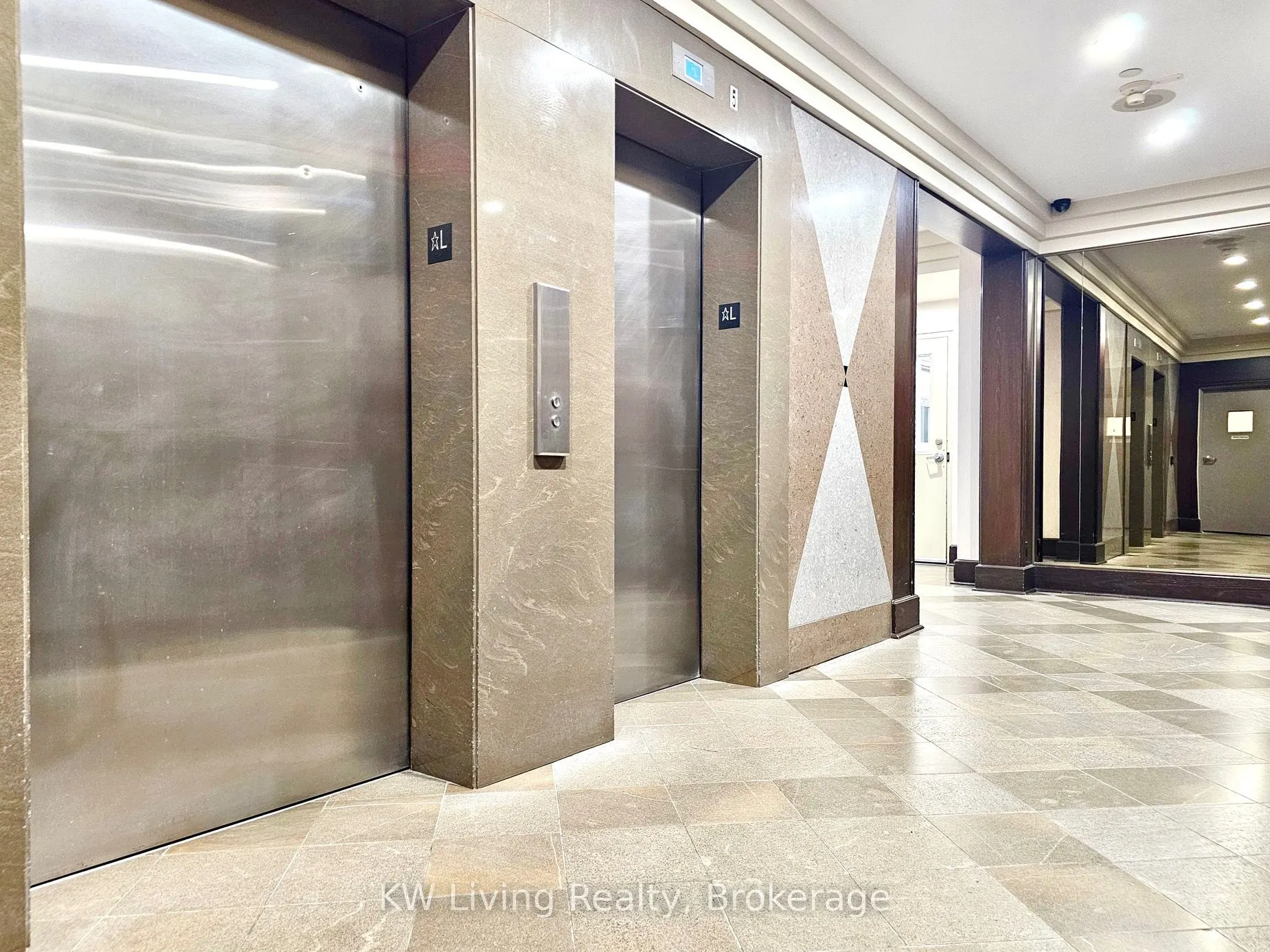 30 Greenfield Avenue, #PH10