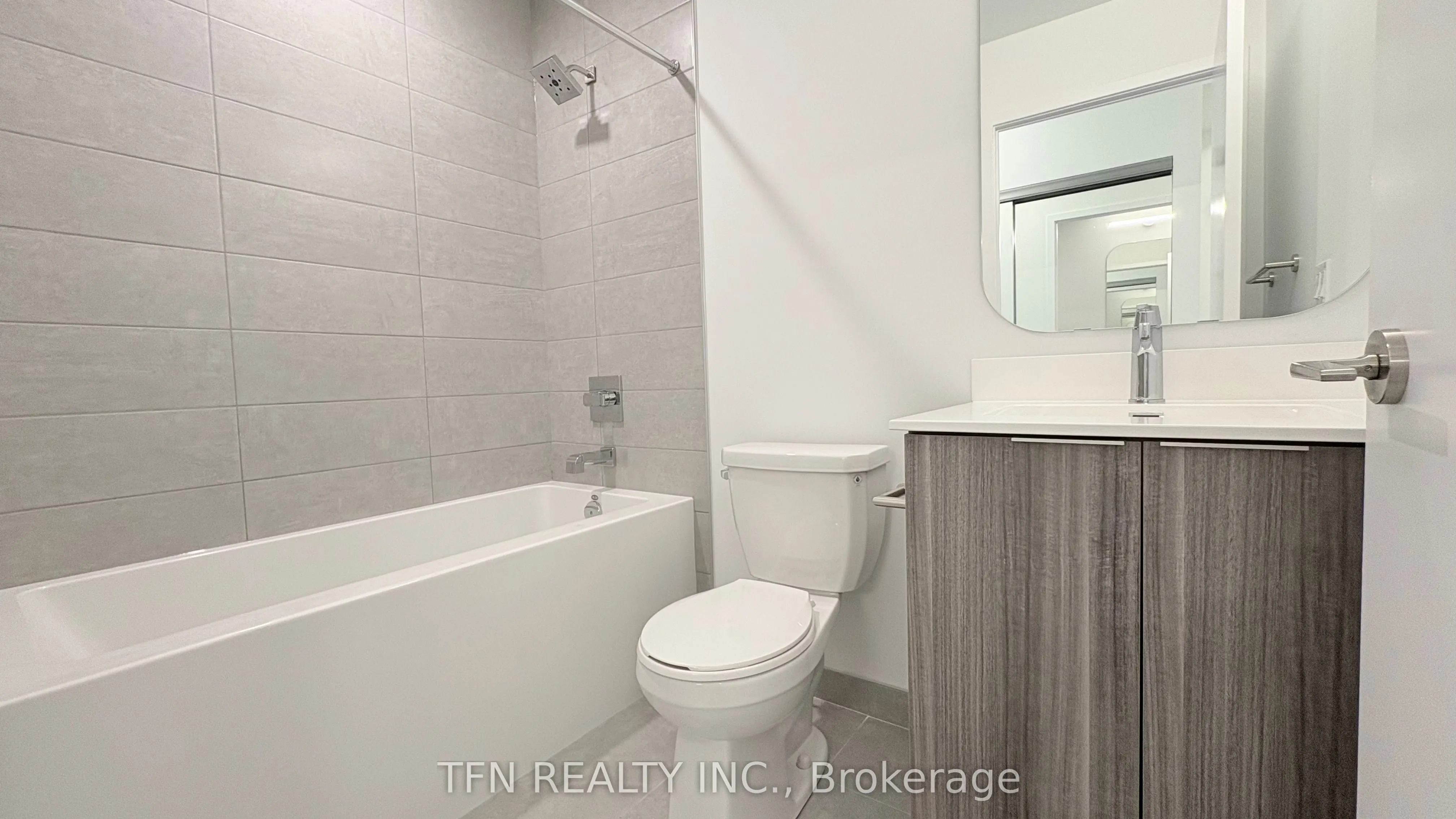 15 Richardson Street, #917