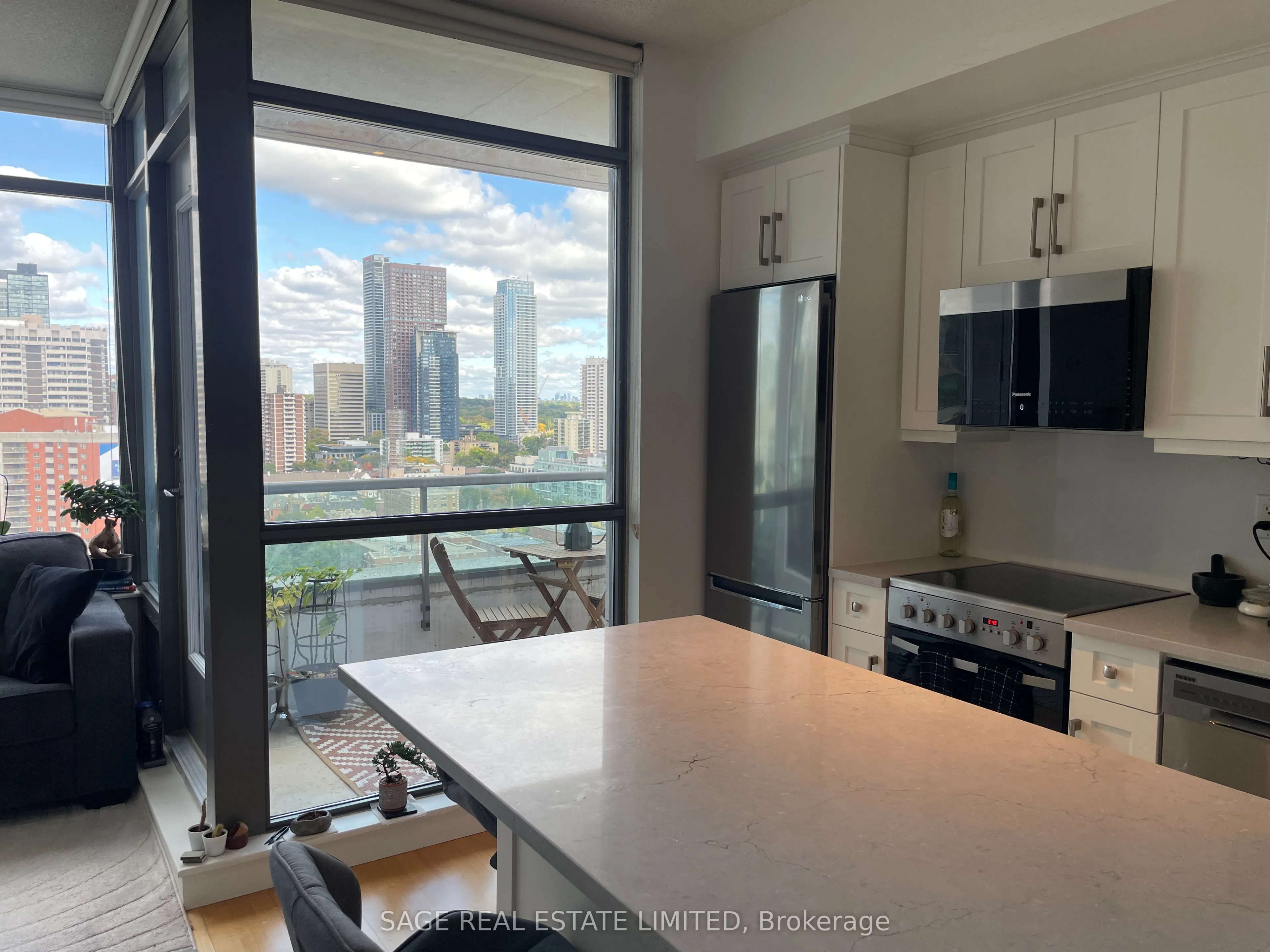 281 Mutual Street, #2107
