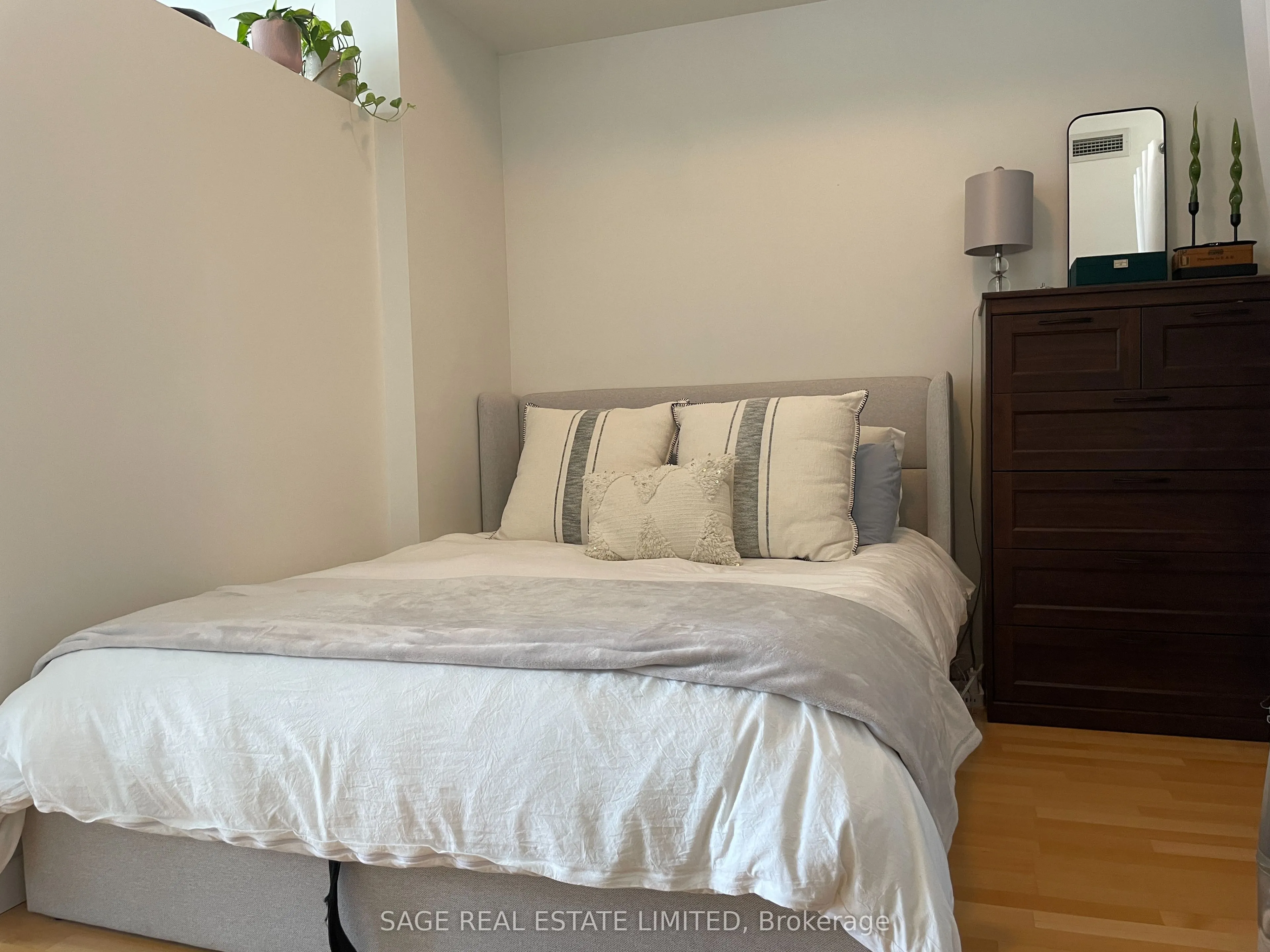 281 Mutual Street, #2107