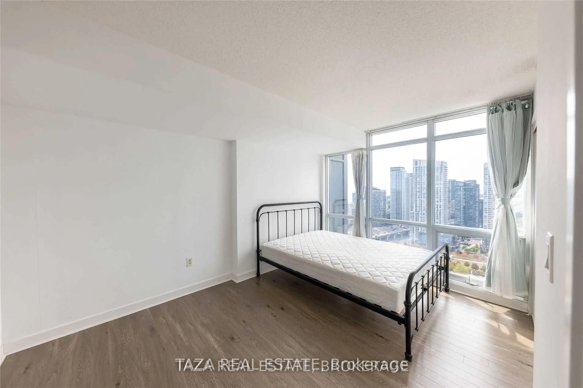 15 Fort York Boulevard N, #3503