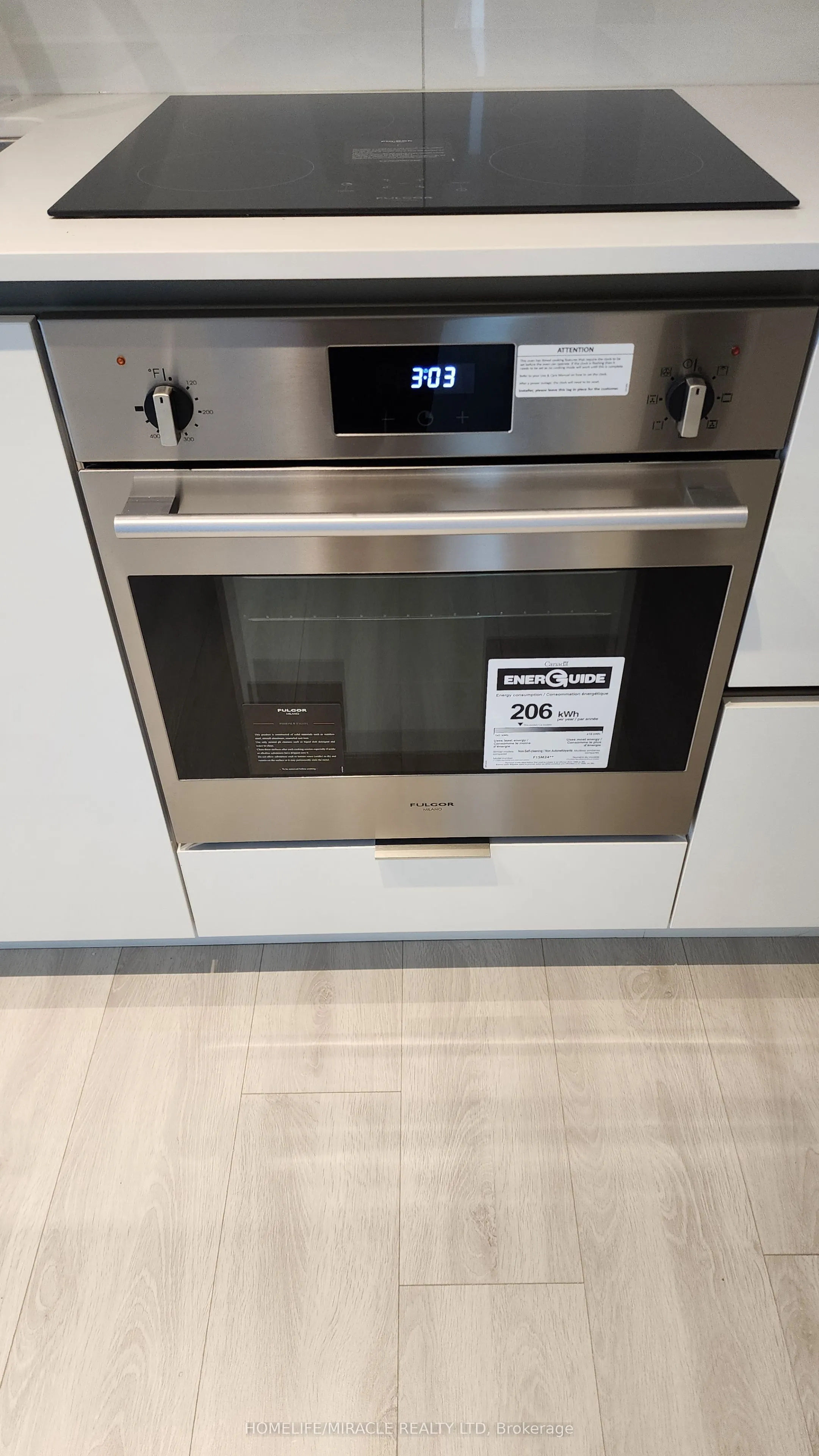 230 Simcoe Street, #724