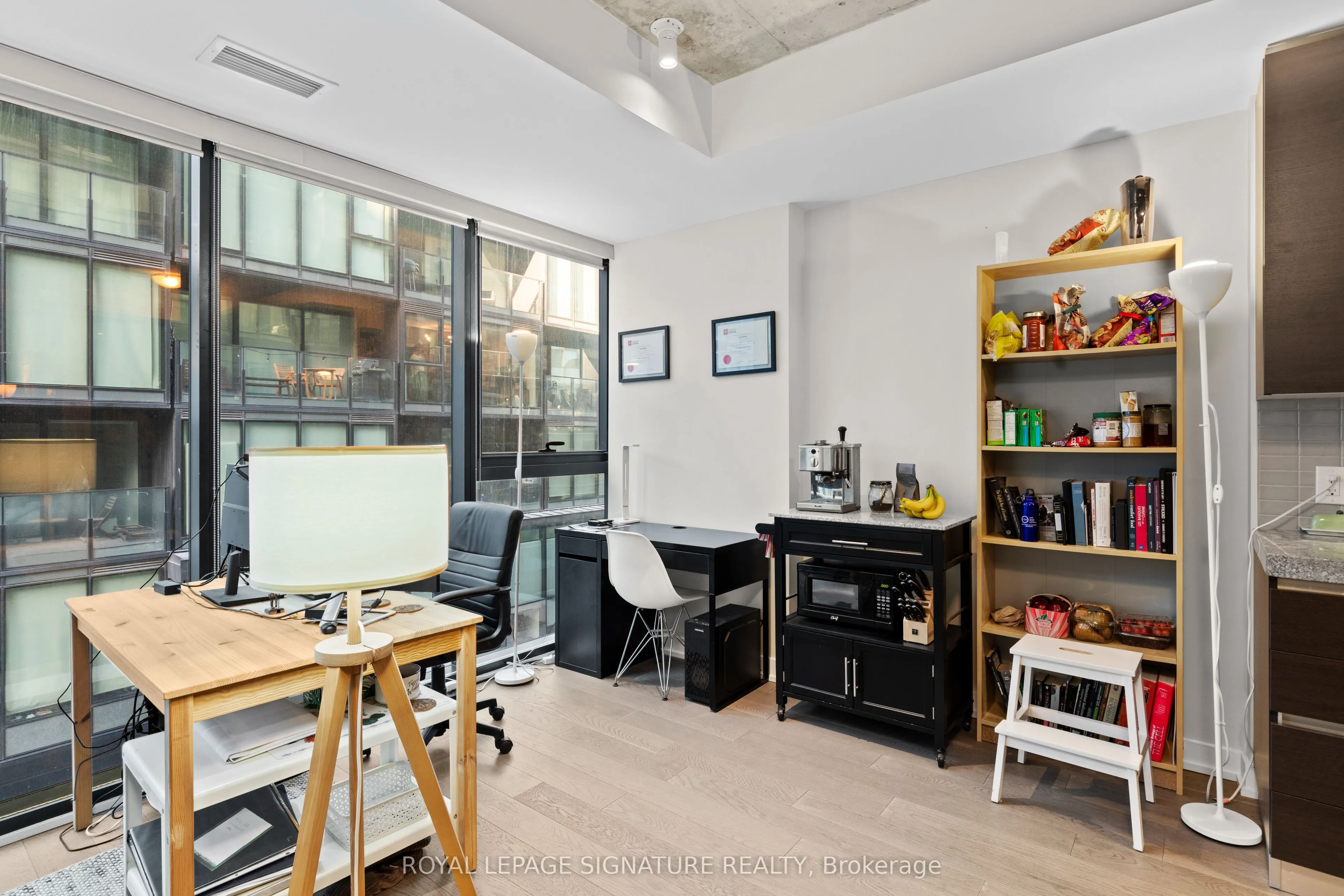 38 Stewart Street, #406