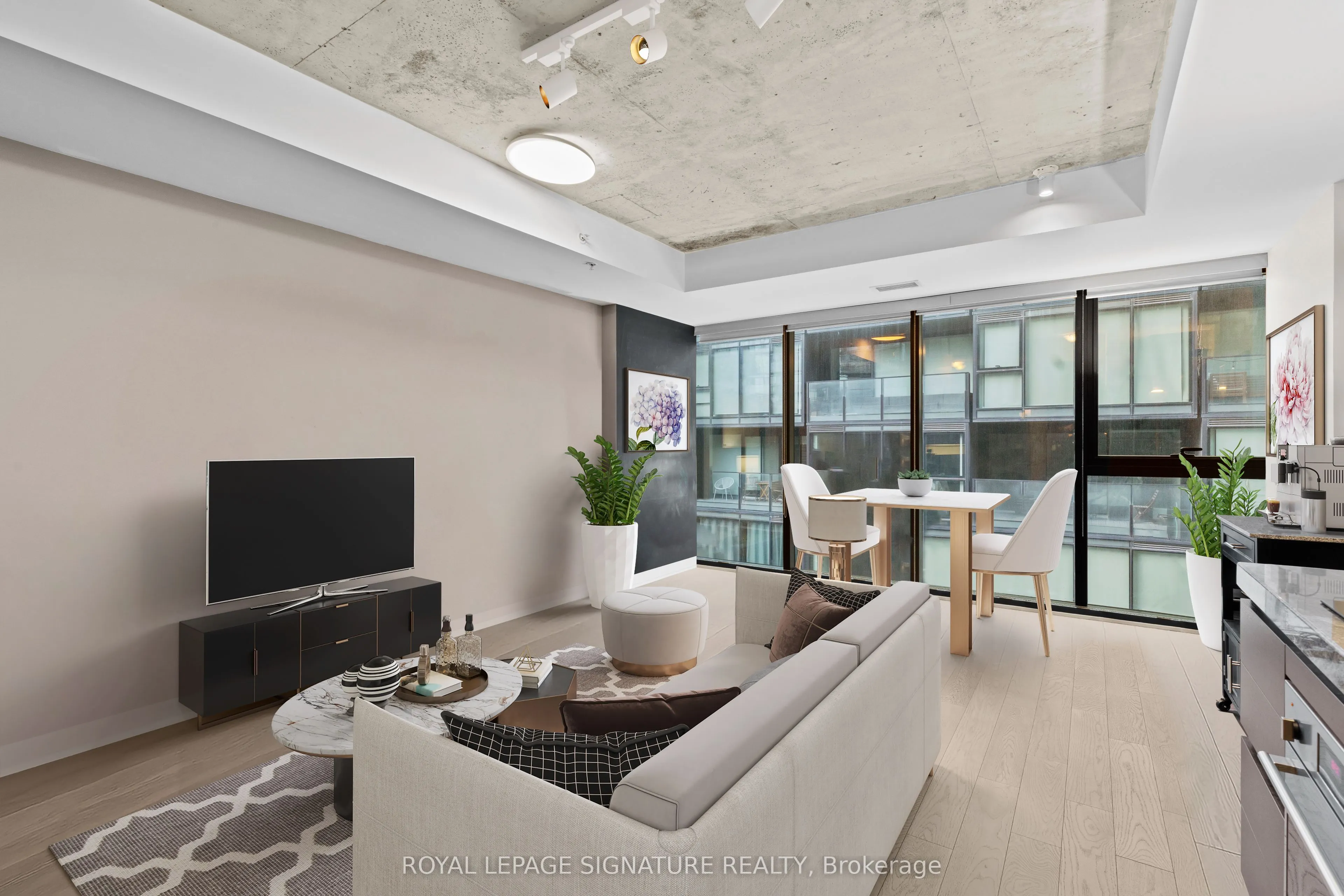 38 Stewart Street, #406