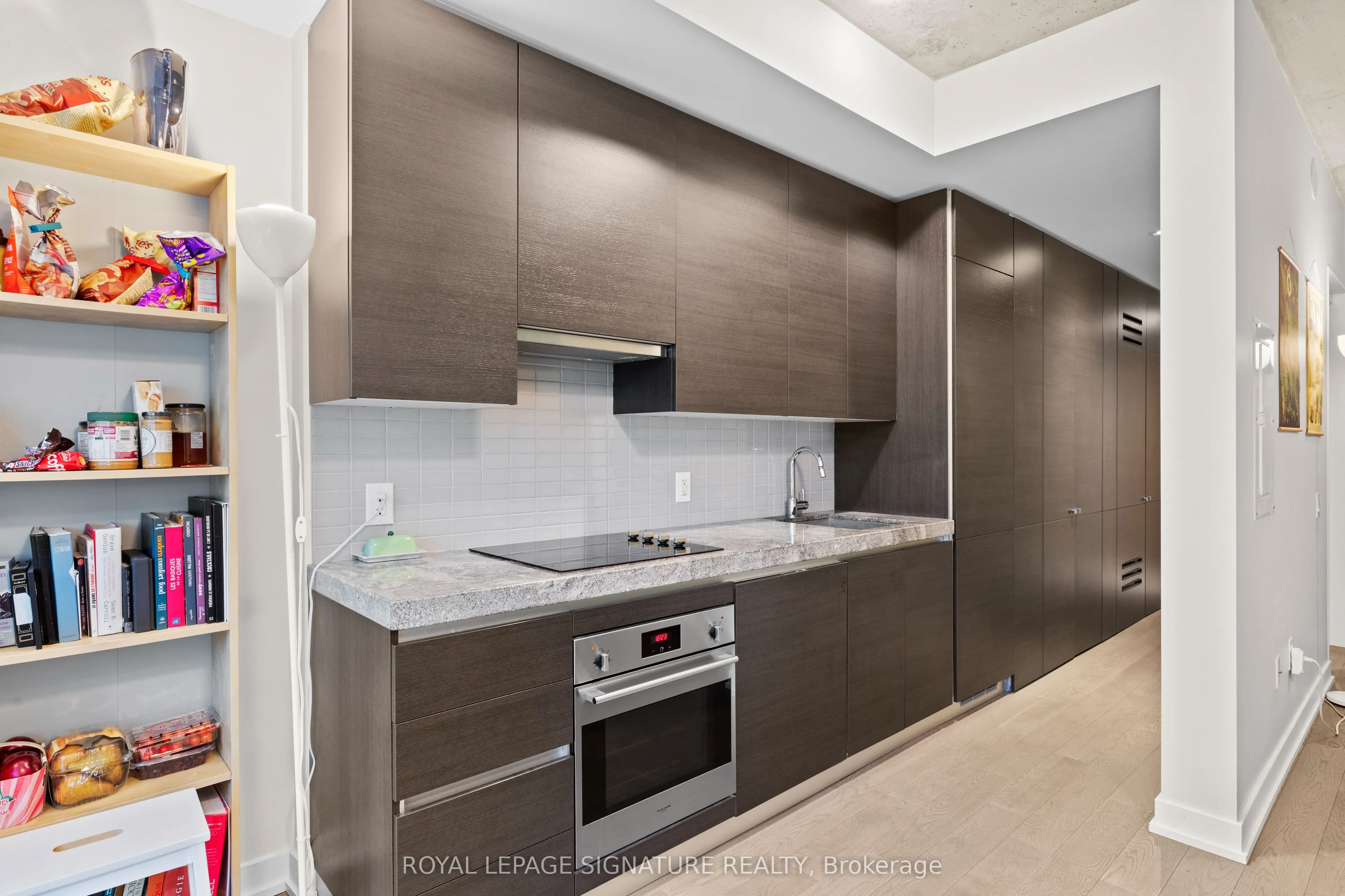38 Stewart Street, #406