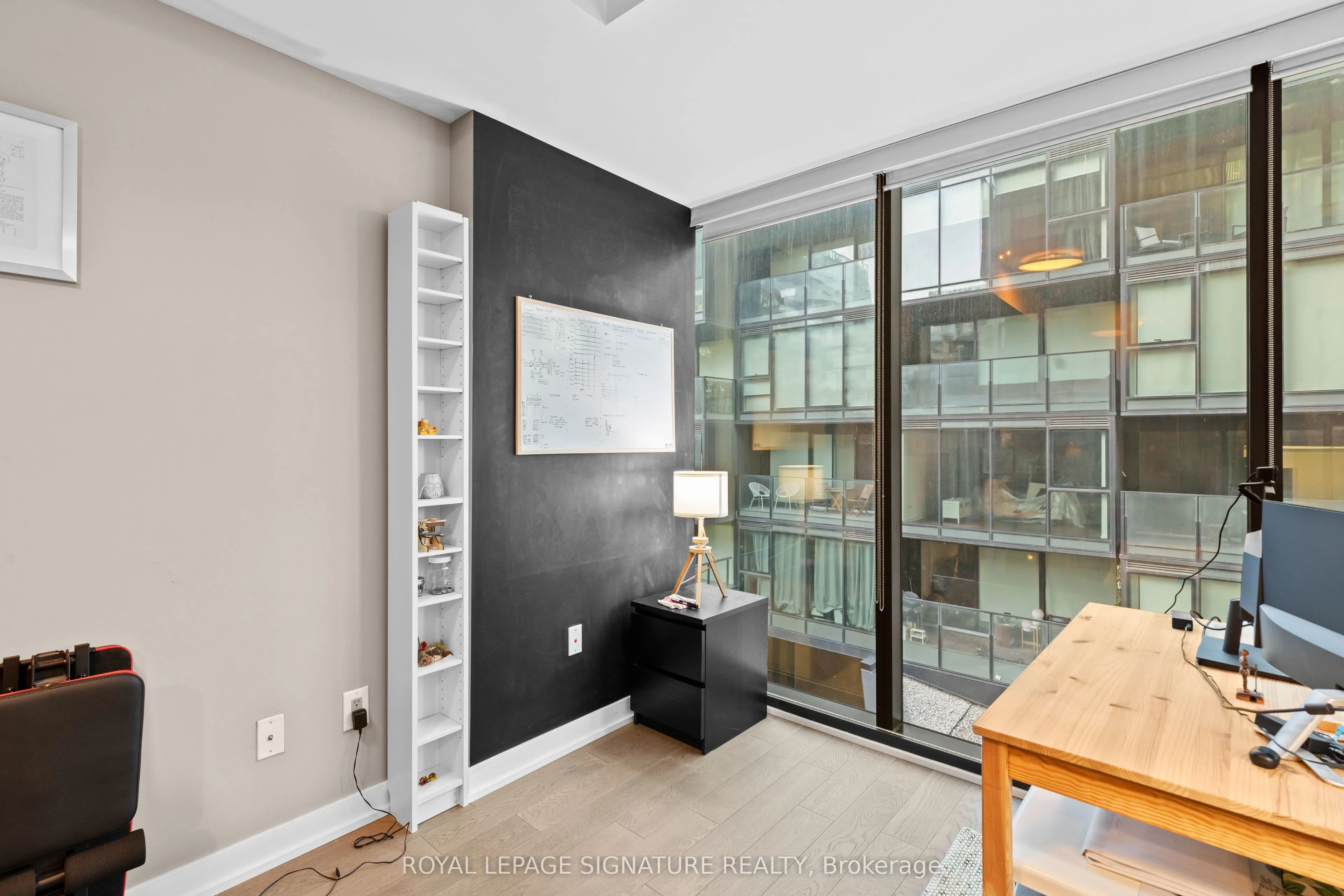 38 Stewart Street, #406