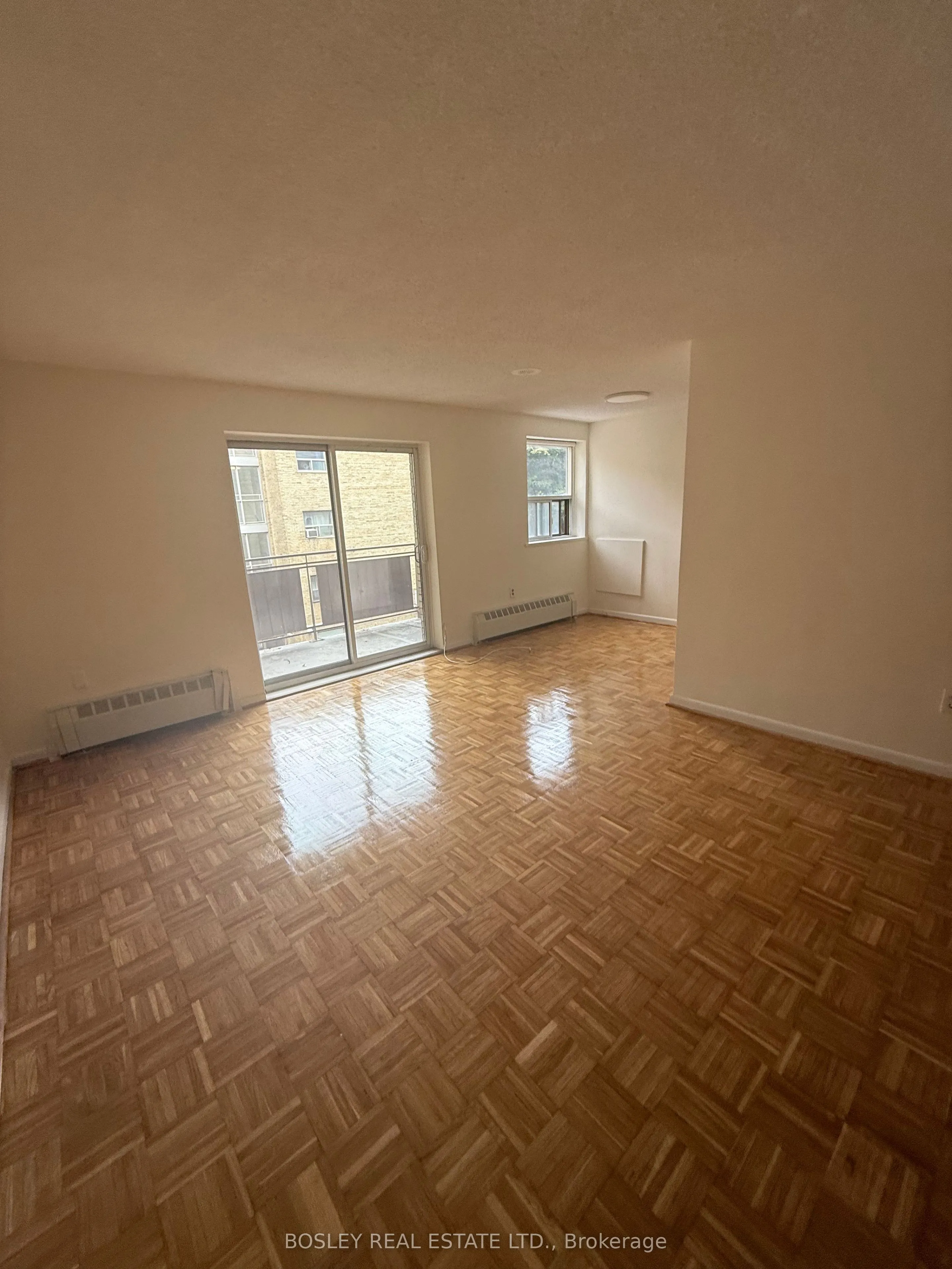 972 Eglinton Avenue E, #305