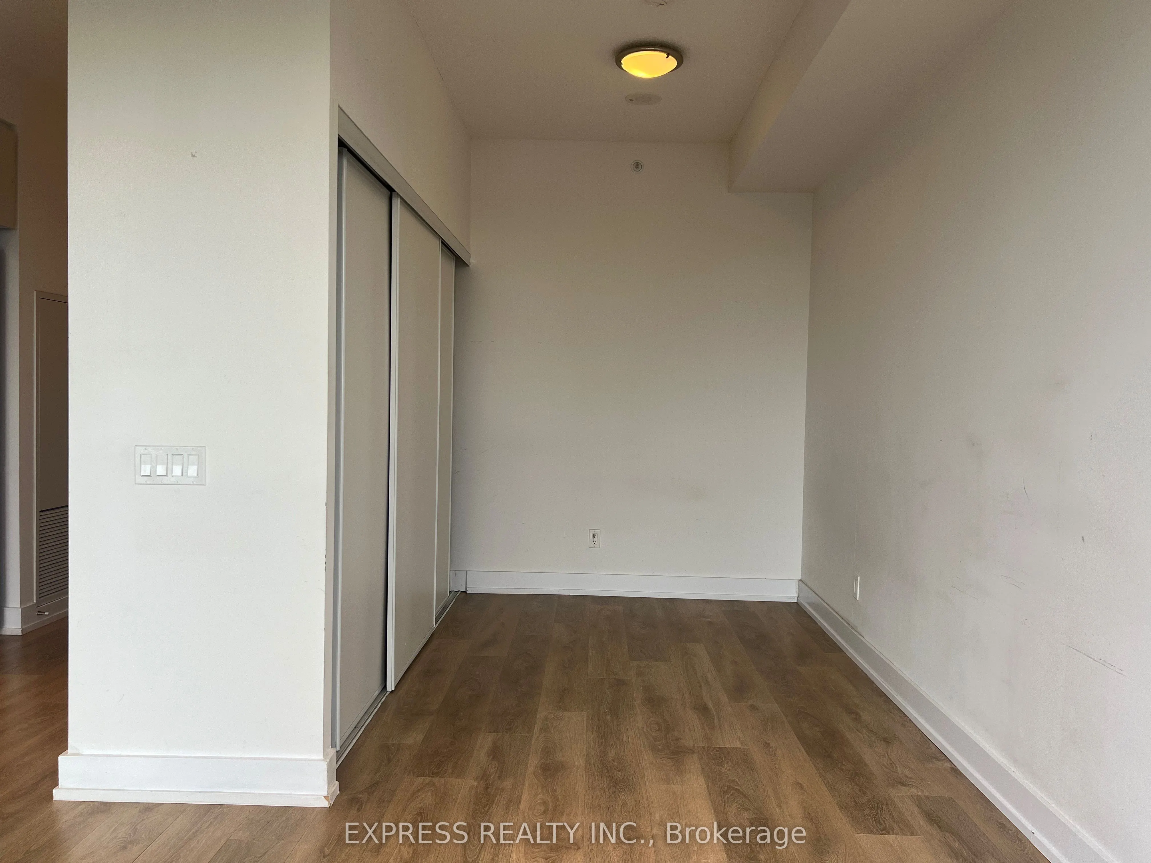 150 Fairview Mall Drive, #1109