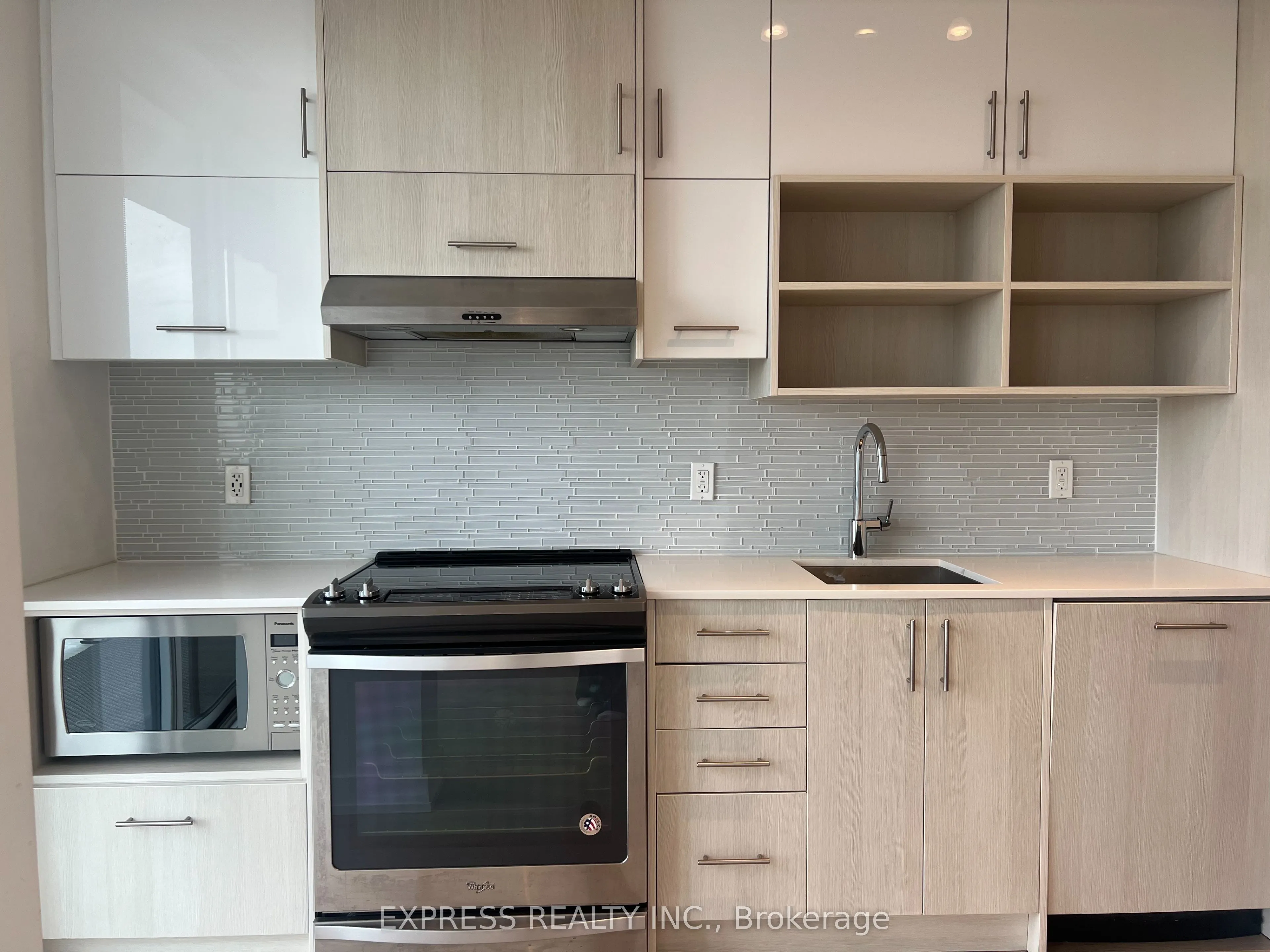 150 Fairview Mall Drive, #1109