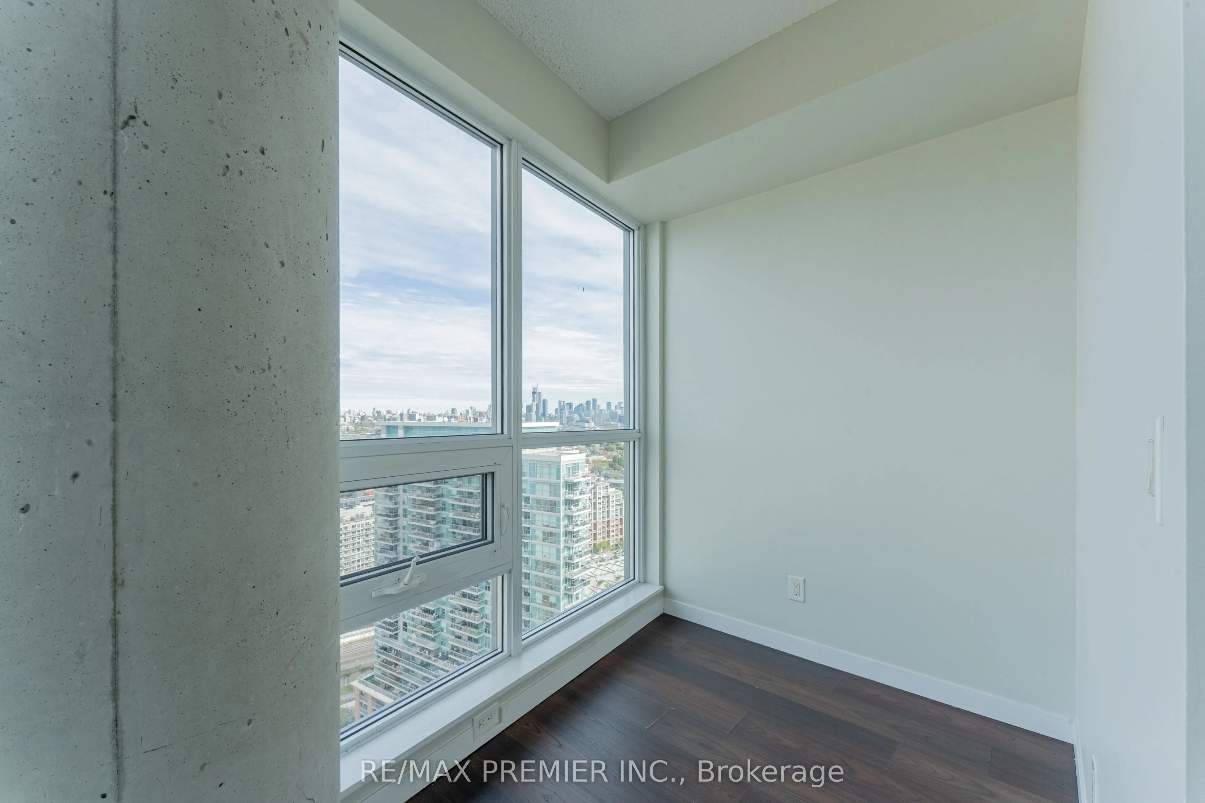 150 East Liberty Street, #2710