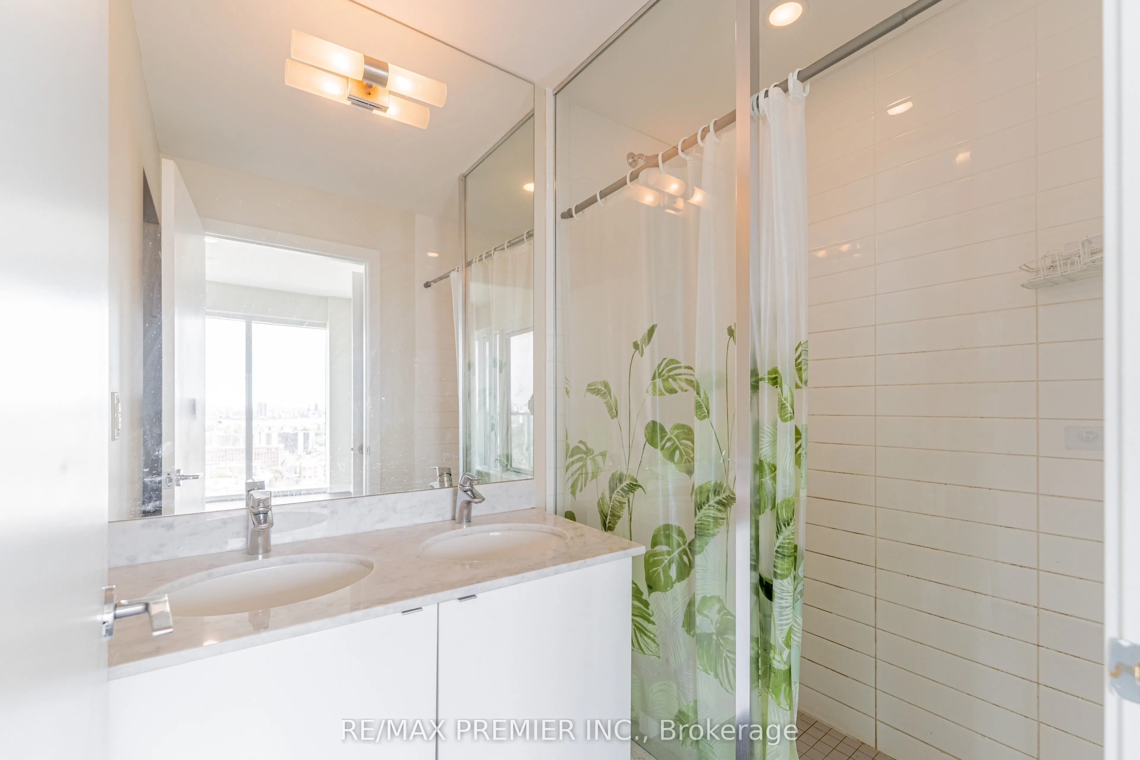 150 East Liberty Street, #2710