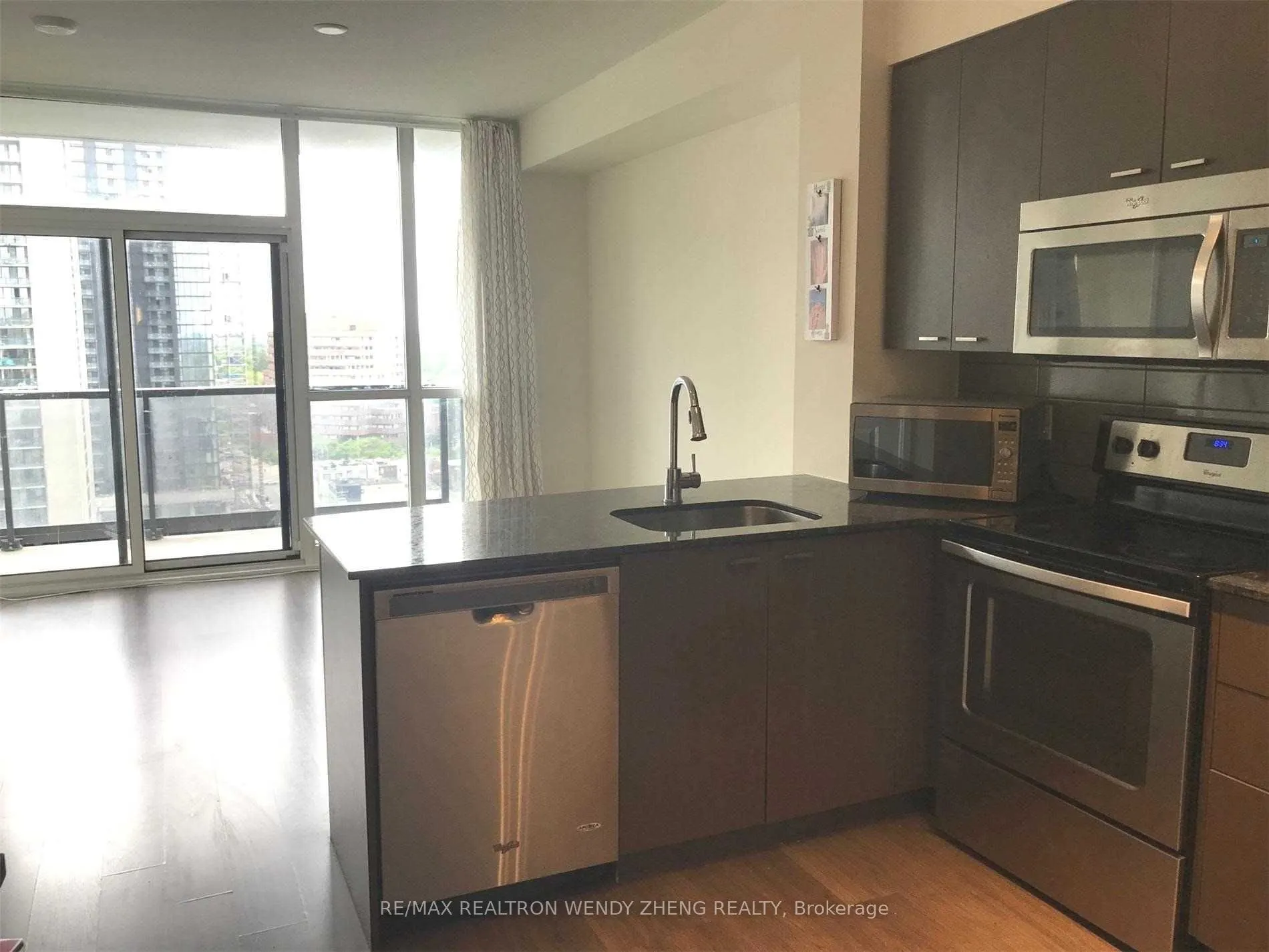 88 Sheppard Avenue E #1906